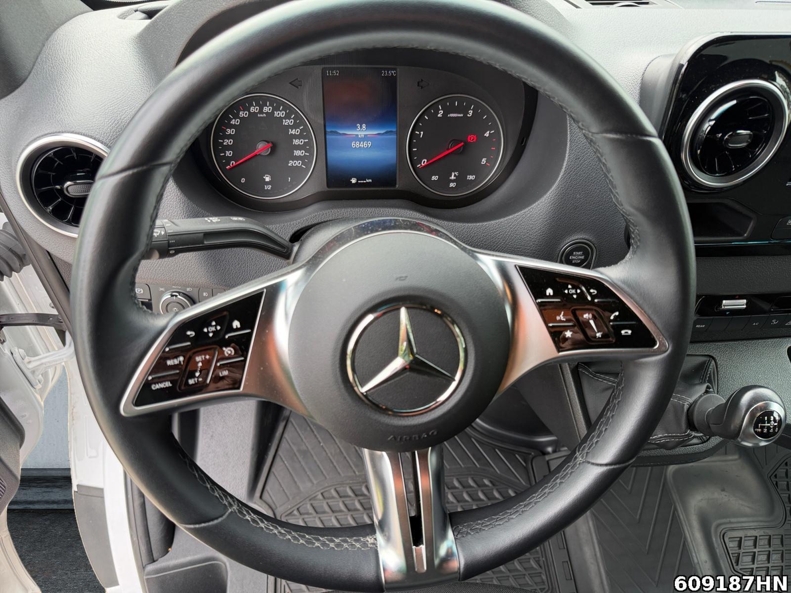 Fahrzeugabbildung Mercedes-Benz Sprinter 315 CDI *Krankentransporte*Trage*Rampe