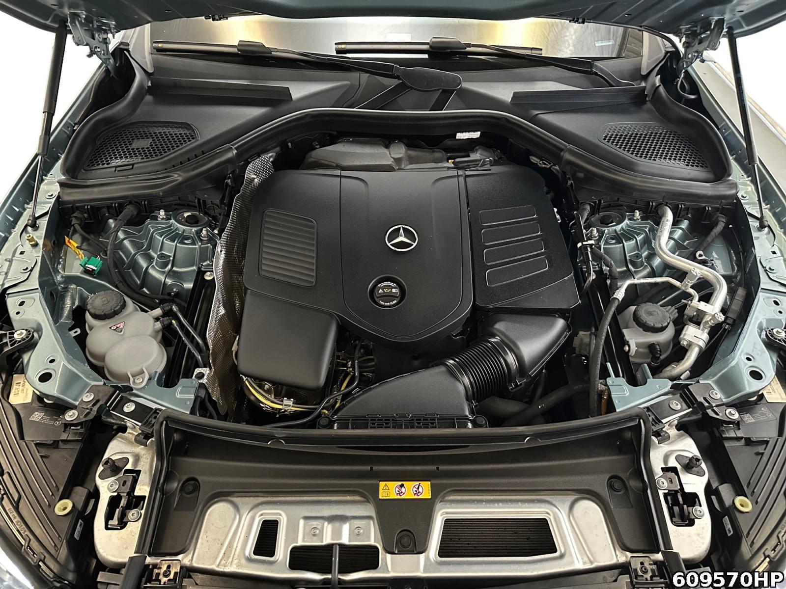 Fahrzeugabbildung Mercedes-Benz GLC 300 e 4M Coupé AMG Night Pano Burmester AHK