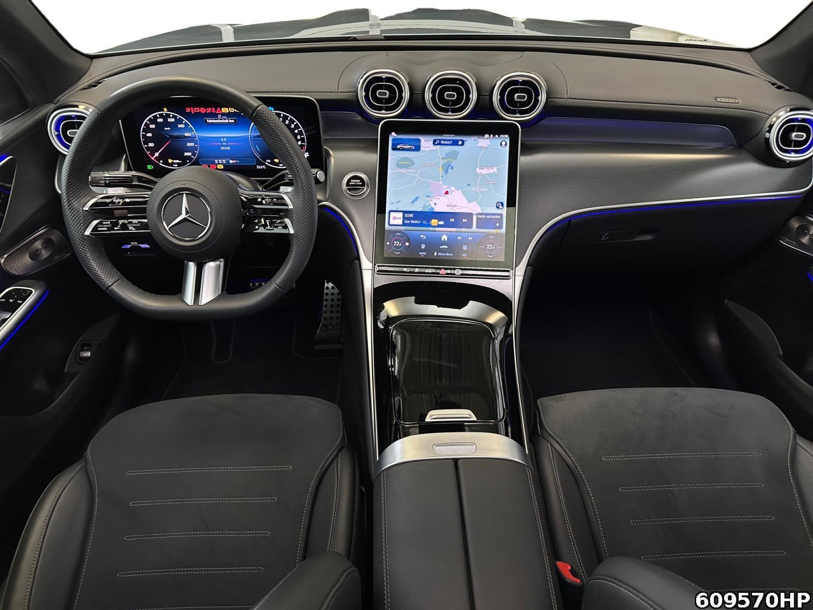 Fahrzeugabbildung Mercedes-Benz GLC 300 e 4M Coupé AMG Night Pano Burmester AHK