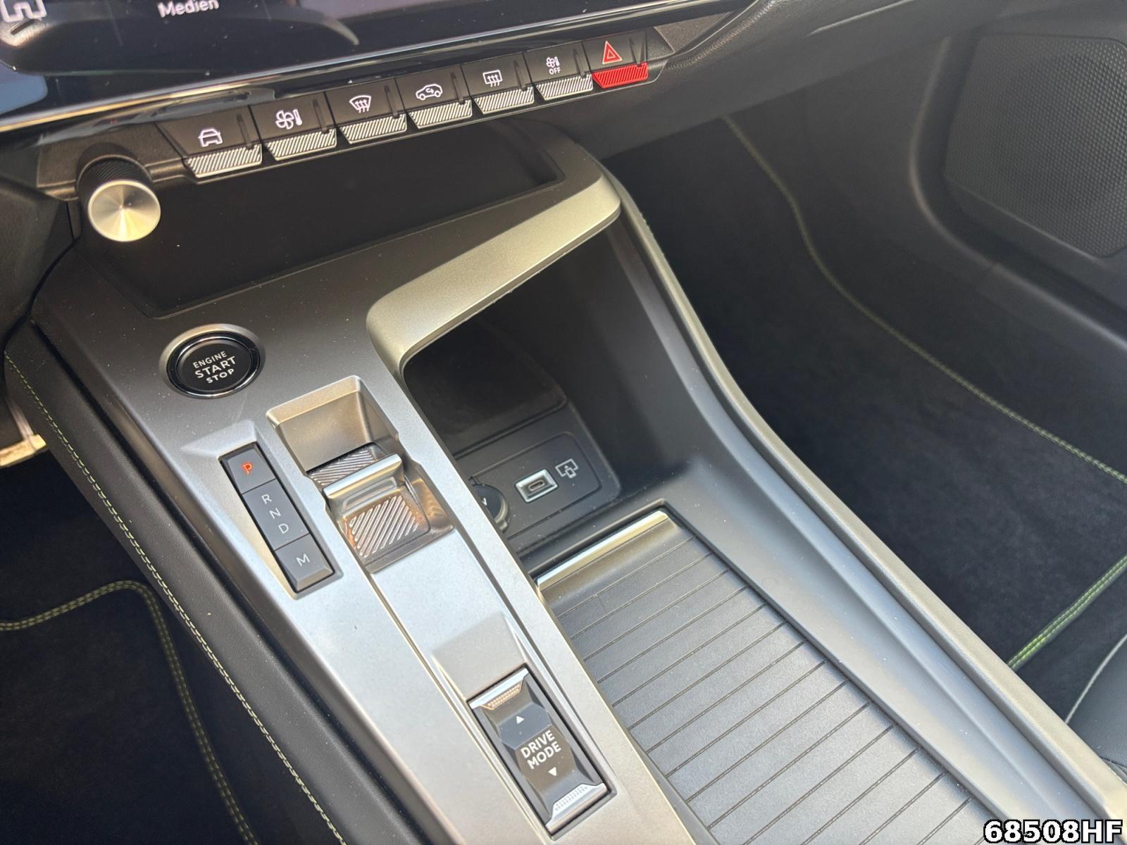 Fahrzeugabbildung Peugeot 408 GT +SHZ+CARPLAY+LED+ALCANTARA+