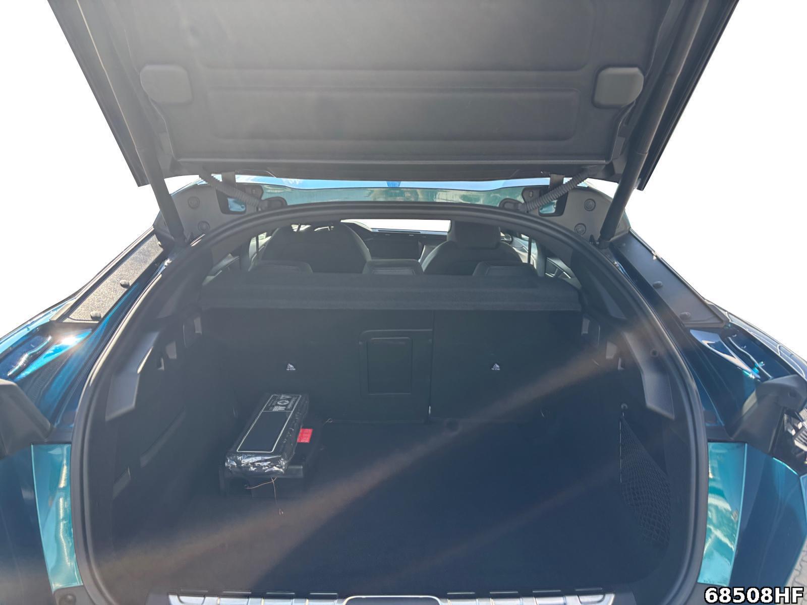 Fahrzeugabbildung Peugeot 408 GT +SHZ+CARPLAY+LED+ALCANTARA+