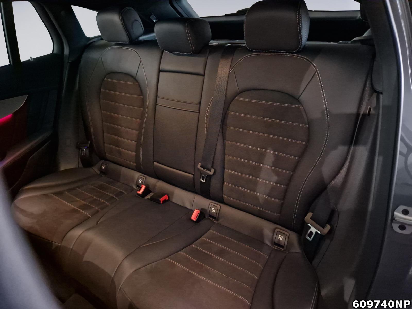 Fahrzeugabbildung Mercedes-Benz EQC 4M AMG MULTIBEAM Ambiente Kamera Sounds.