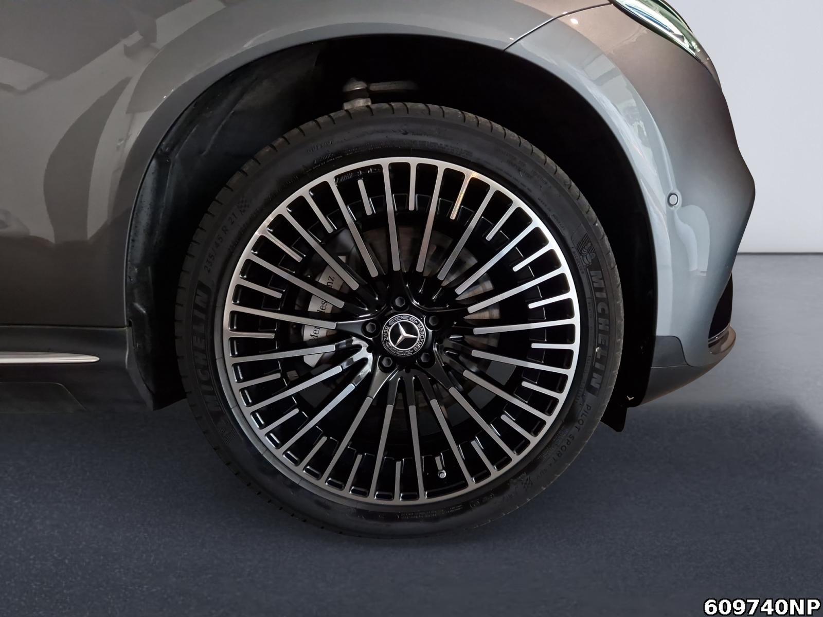 Fahrzeugabbildung Mercedes-Benz EQC 4M AMG MULTIBEAM Ambiente Kamera Sounds.