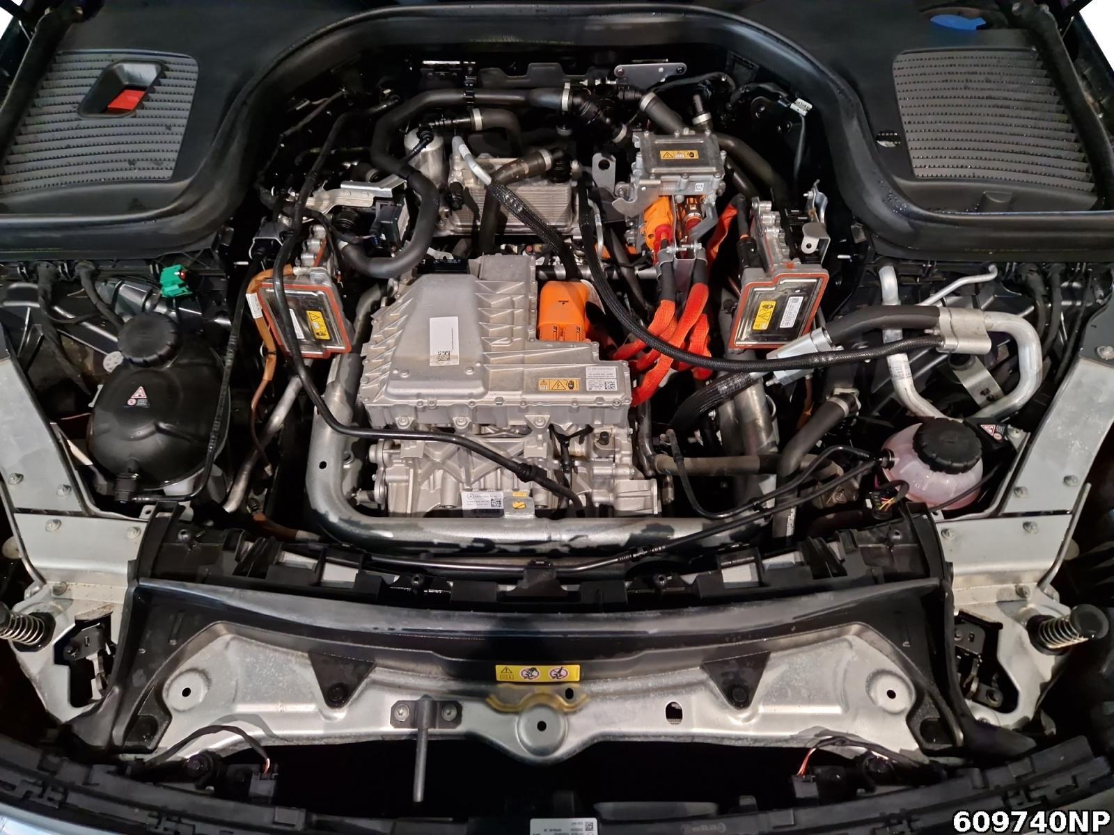 Fahrzeugabbildung Mercedes-Benz EQC 4M AMG MULTIBEAM Ambiente Kamera Sounds.