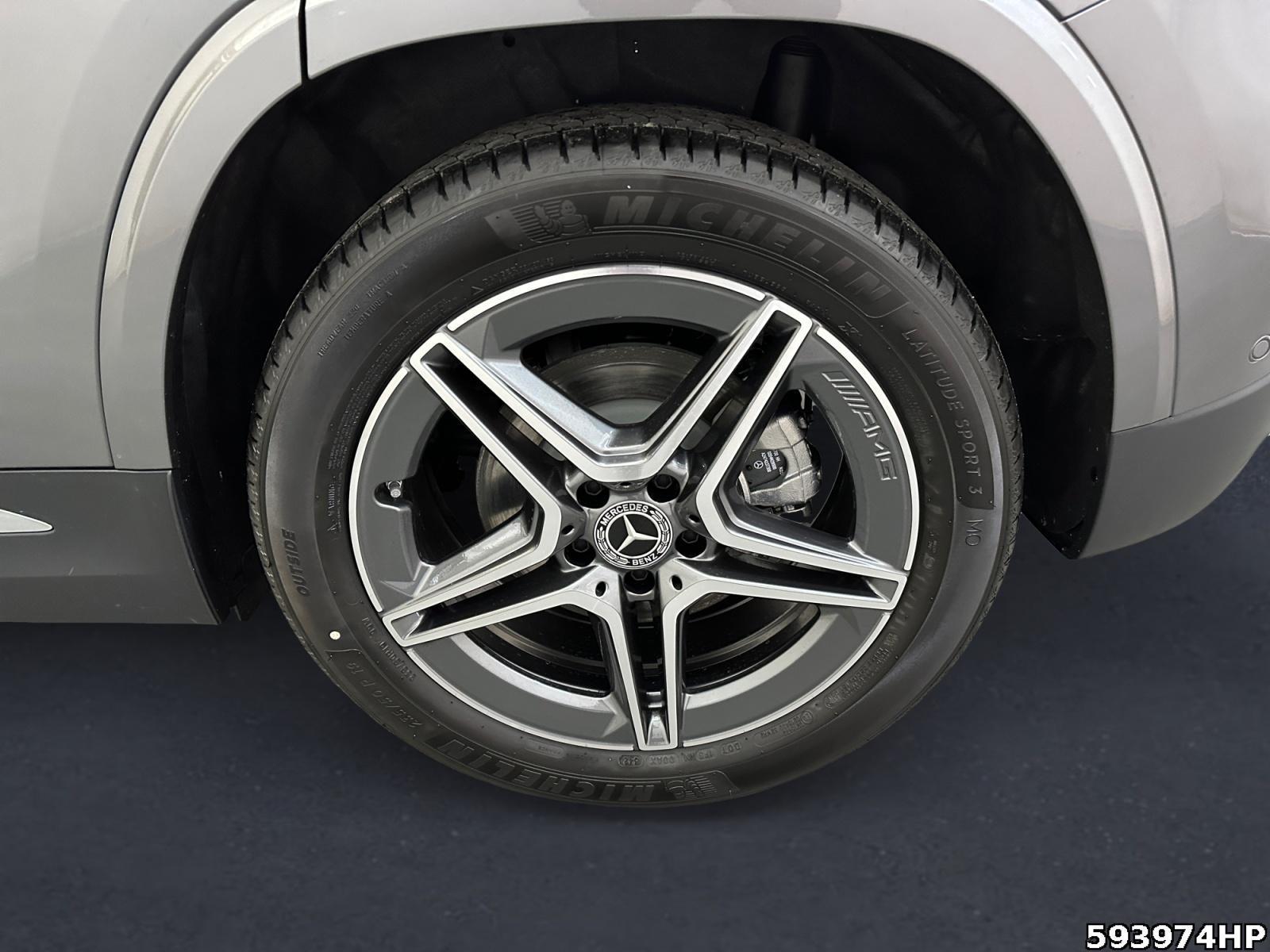 Fahrzeugabbildung Mercedes-Benz GLA 180 +AMG-LINE+FAHRASSIST+MULTIBEAM+KEYLESS+
