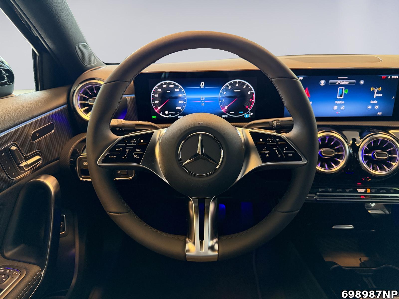Fahrzeugabbildung Mercedes-Benz A 200 Limousine STHZG+MEMORY+NIGHT-PAKET+DISTR.