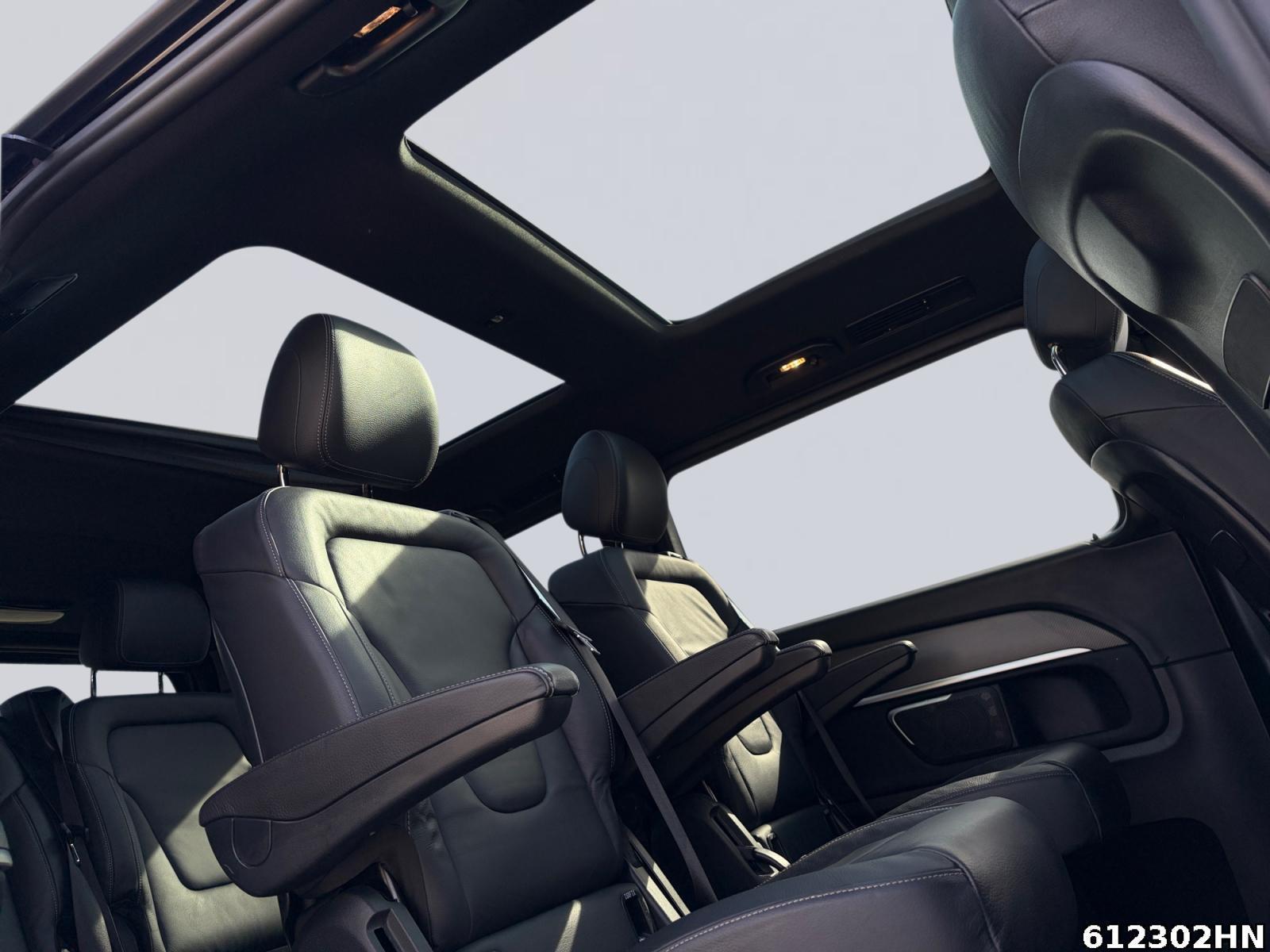 Fahrzeugabbildung Mercedes-Benz V 300 EAV/L *AMG*Panorama*Burmester*360°*Distron