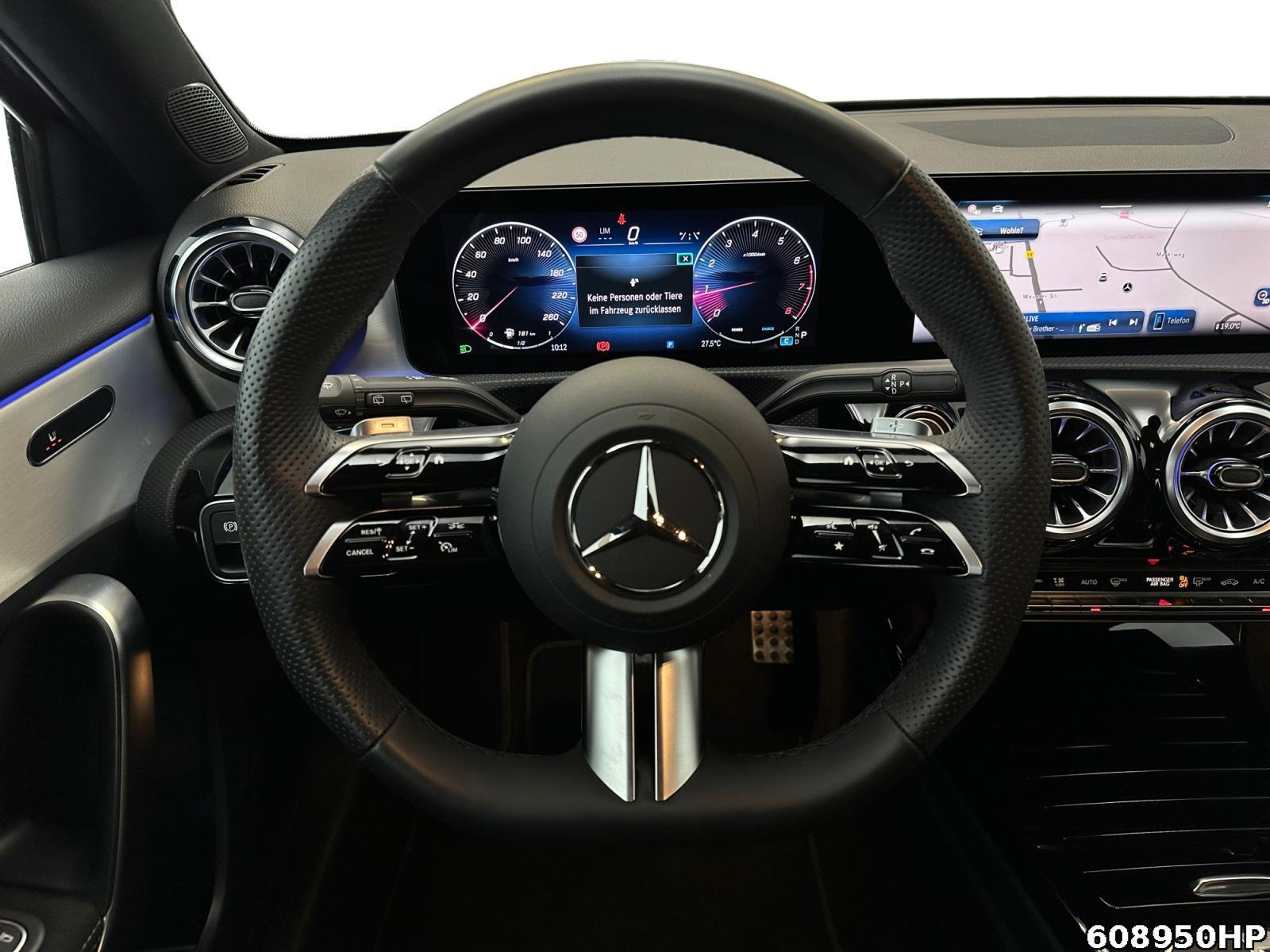 Fahrzeugabbildung Mercedes-Benz A 200 AMG Night DISTRONIC AHK 19