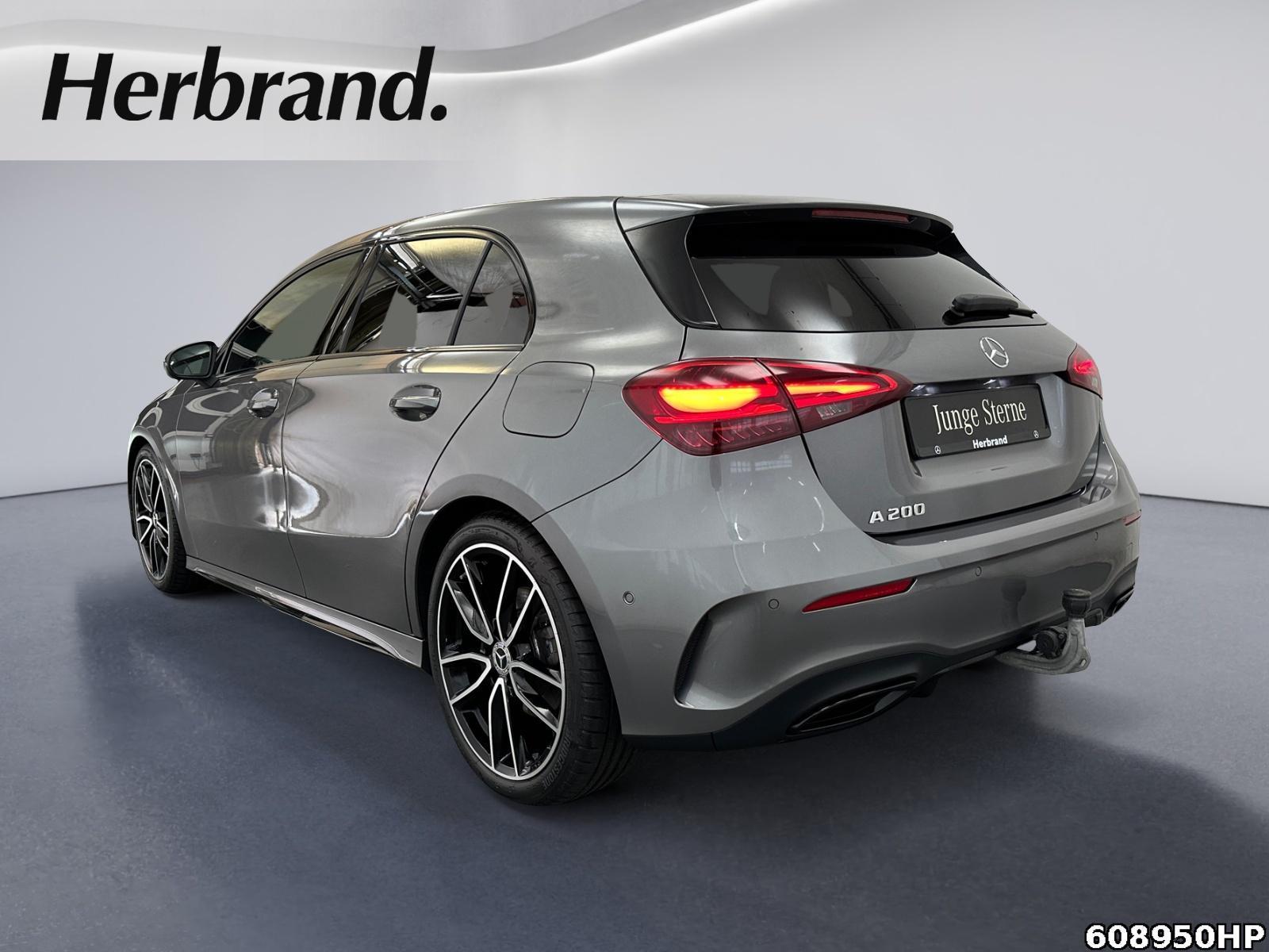 Fahrzeugabbildung Mercedes-Benz A 200 AMG Night DISTRONIC AHK 19