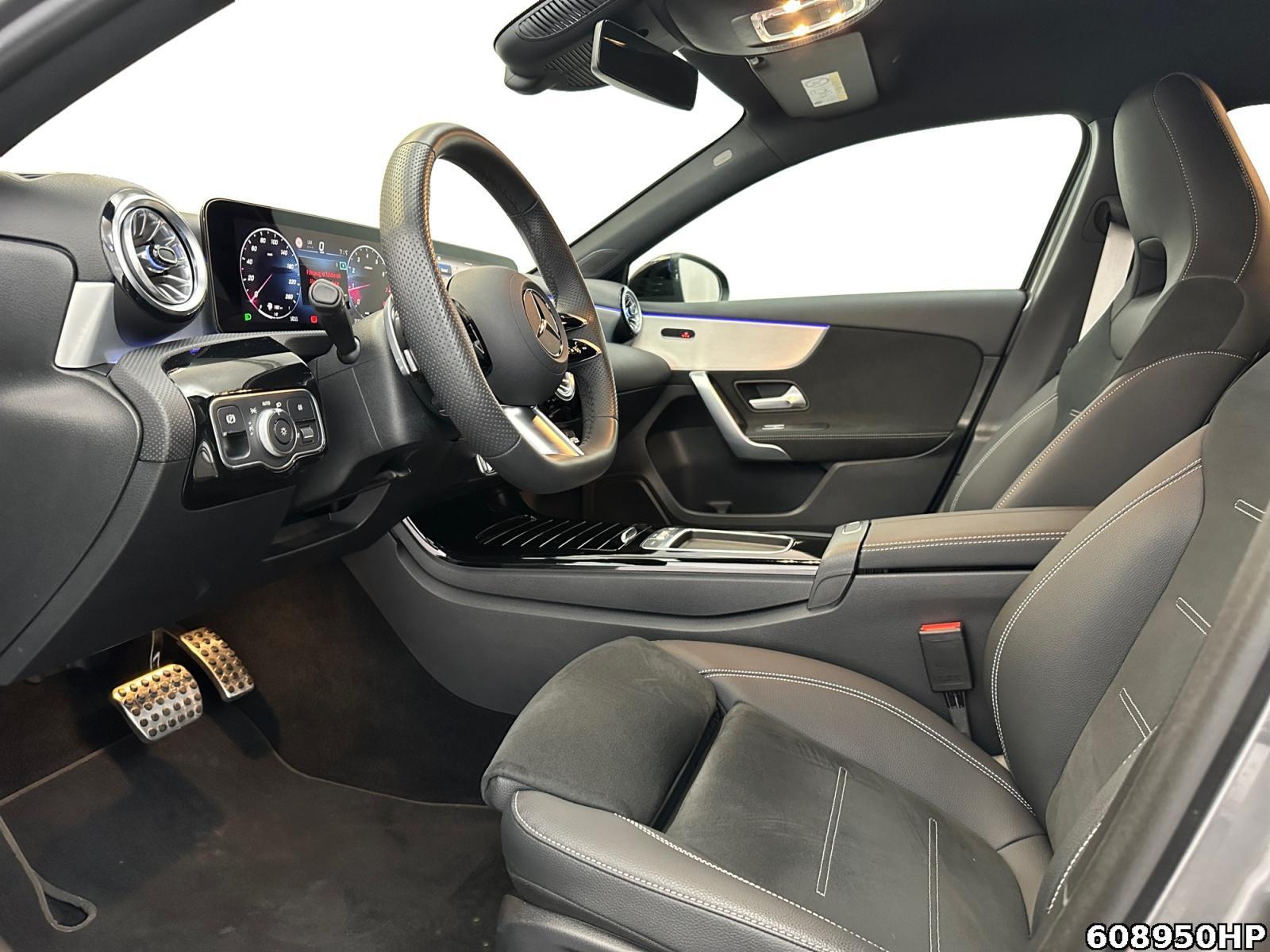 Fahrzeugabbildung Mercedes-Benz A 200 AMG Night DISTRONIC AHK 19