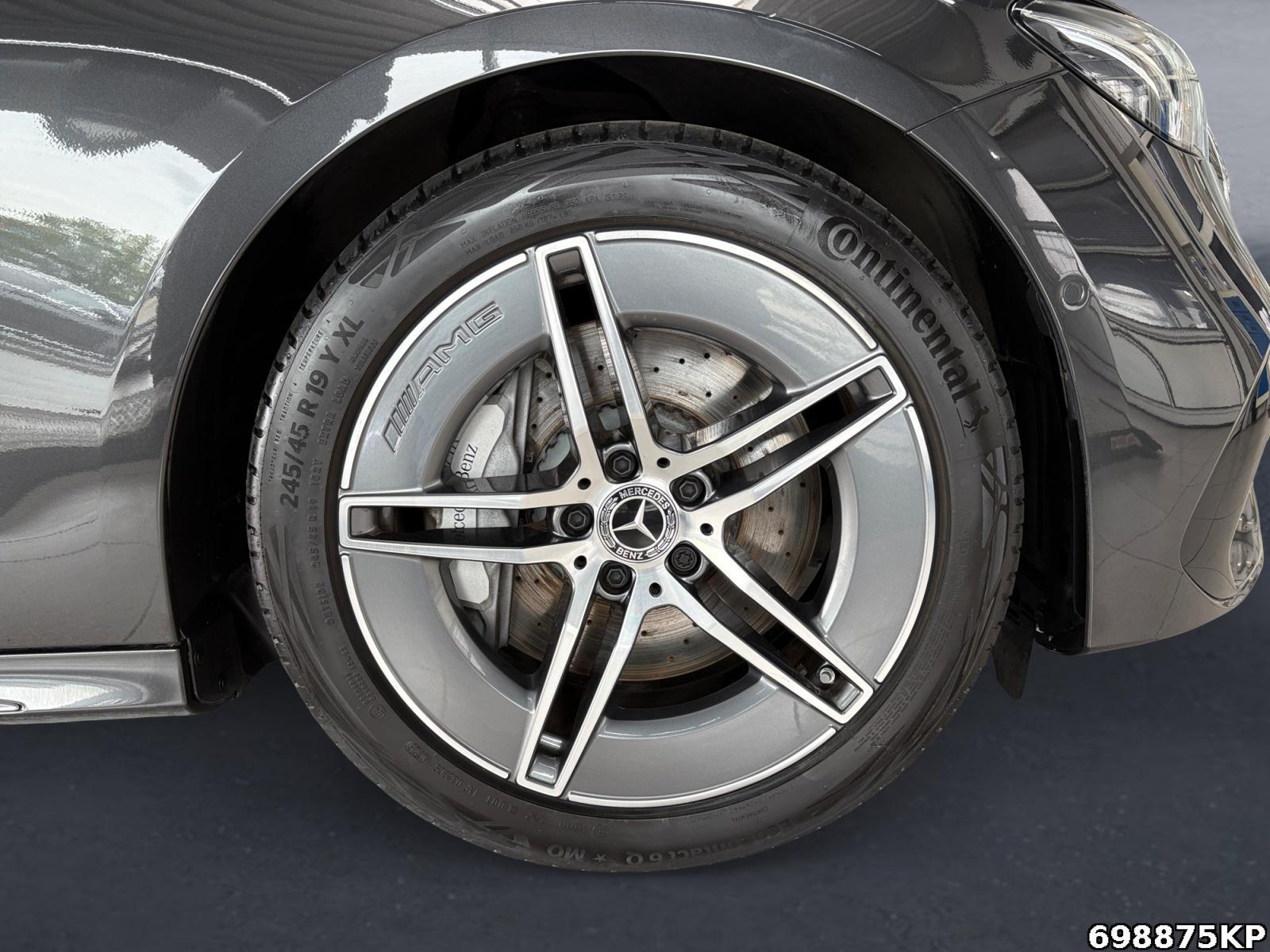 Fahrzeugabbildung Mercedes-Benz E 220 d T AMG AHK DISTRONIC Ambiente Kamera