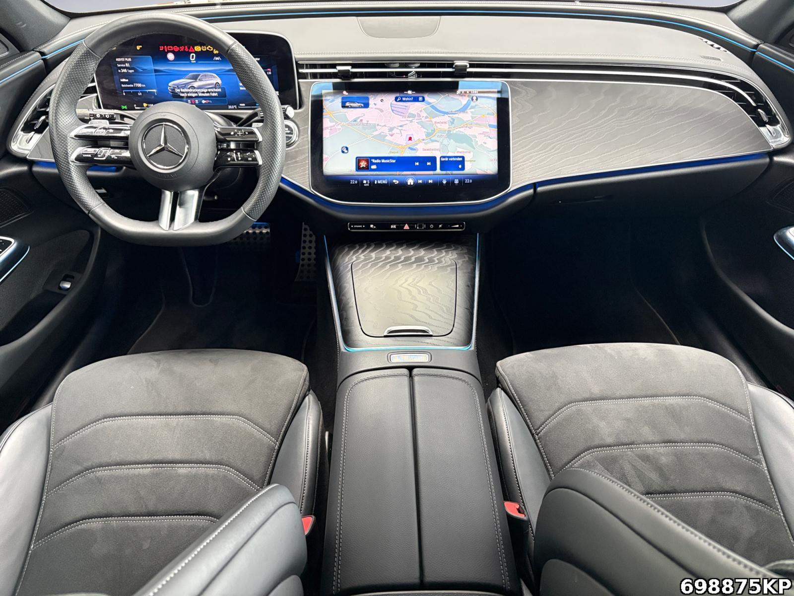 Fahrzeugabbildung Mercedes-Benz E 220 d T AMG AHK DISTRONIC Ambiente Kamera