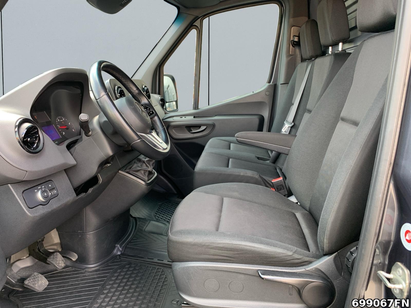 Fahrzeugabbildung Mercedes-Benz Sprinter 317 MAXI *KLIMA**AHK 3,5**REGAL-EINBAU*