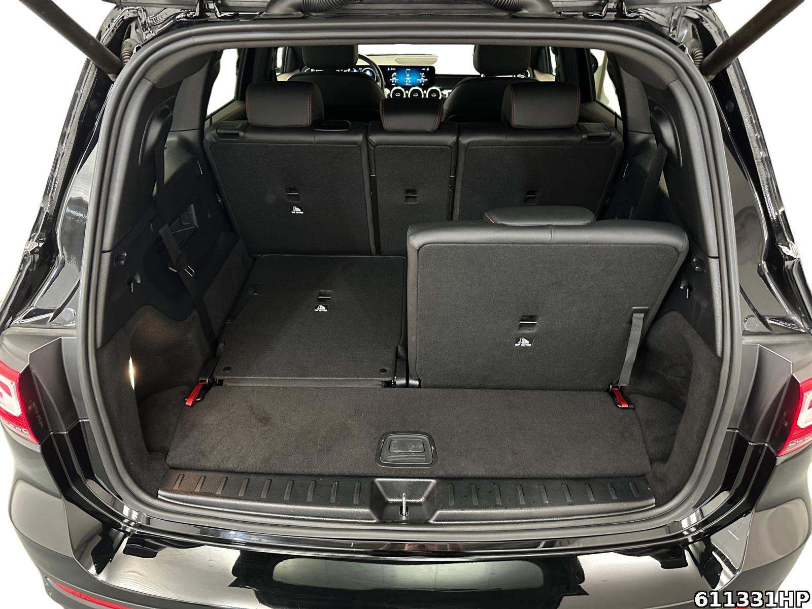 Fahrzeugabbildung Mercedes-Benz GLB 200 d 4M AMG AHK Night 7 Sitze Standheizung