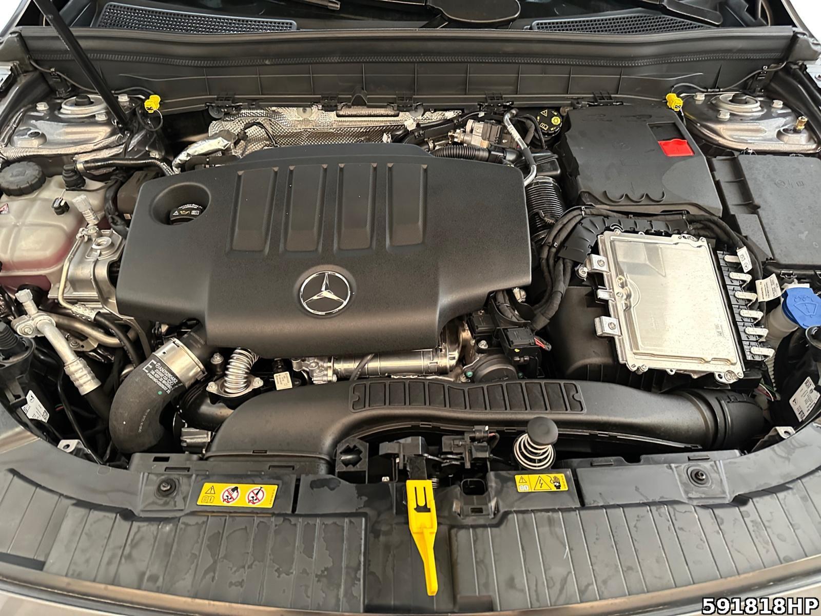 Fahrzeugabbildung Mercedes-Benz GLB 200 d +AMG-LINE+PANO+AHK+MULTIBEAM+NIGHT+