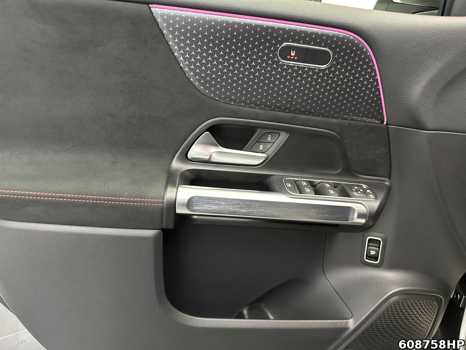 Fahrzeugabbildung Mercedes-Benz EQB AMG Ambiente Kamera Lenkradhzg Sitzhzg