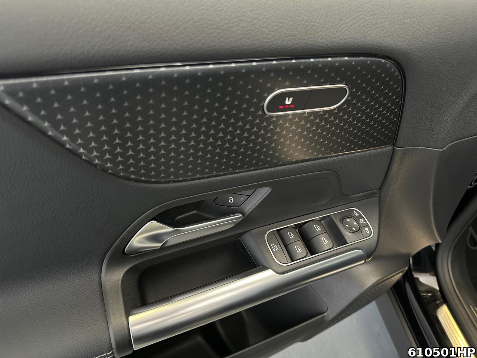 Fahrzeugabbildung Mercedes-Benz GLA 200 Progressive Kamera Easypack LED SHZ DAB