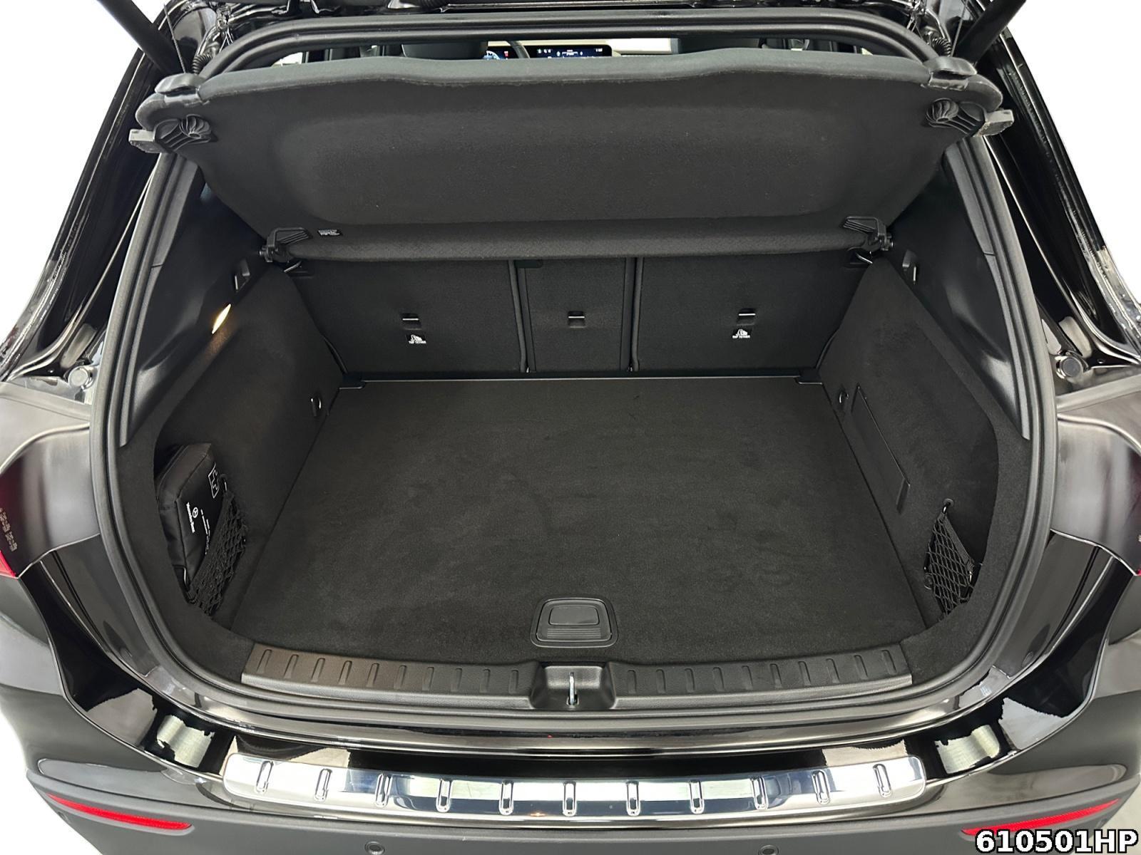Fahrzeugabbildung Mercedes-Benz GLA 200 Progressive Kamera Easypack LED SHZ DAB
