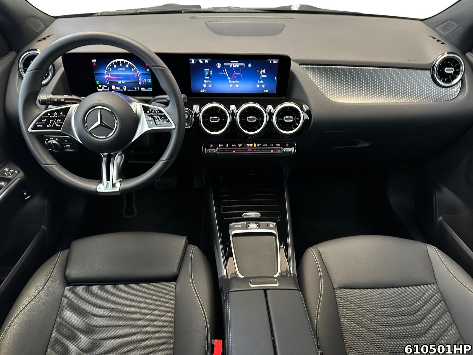 Fahrzeugabbildung Mercedes-Benz GLA 200 Progressive Kamera Easypack LED SHZ DAB