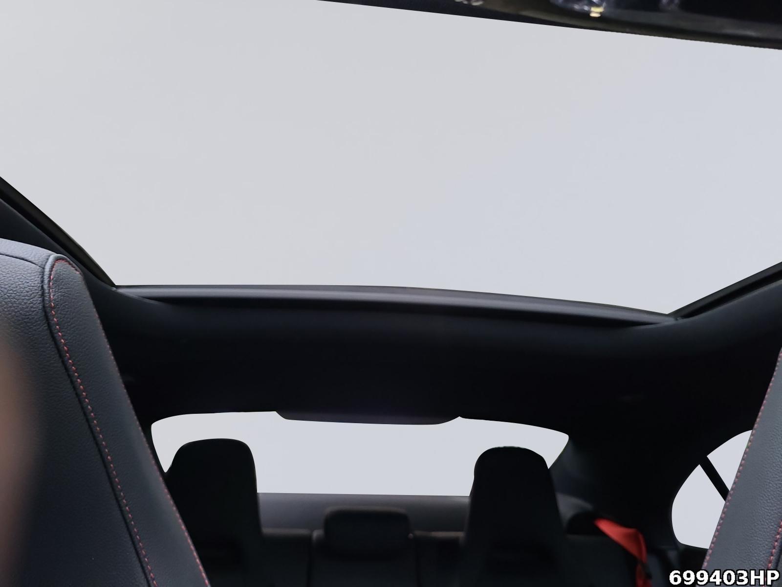 Fahrzeugabbildung Mercedes-Benz CLA 35 AMG 4M Coupé Night II Pano 19