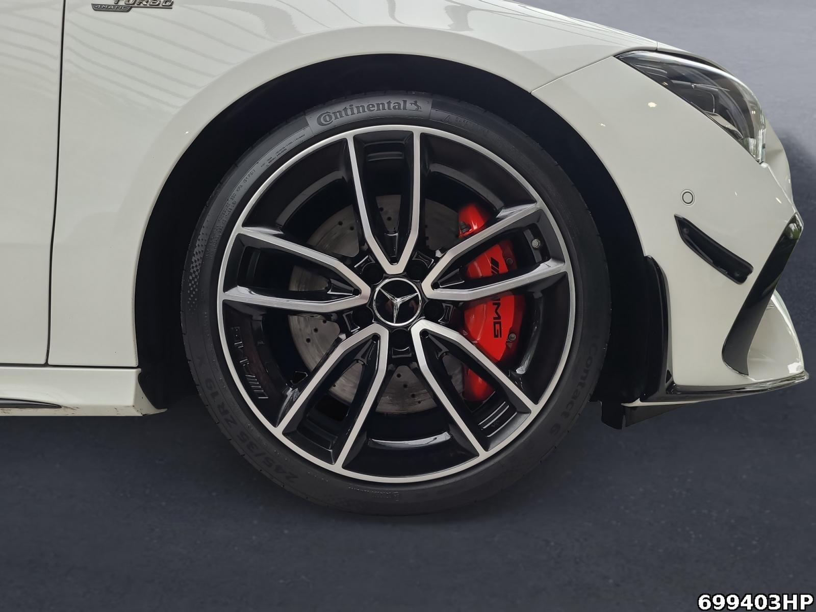 Fahrzeugabbildung Mercedes-Benz CLA 35 AMG 4M Coupé Night II Pano 19