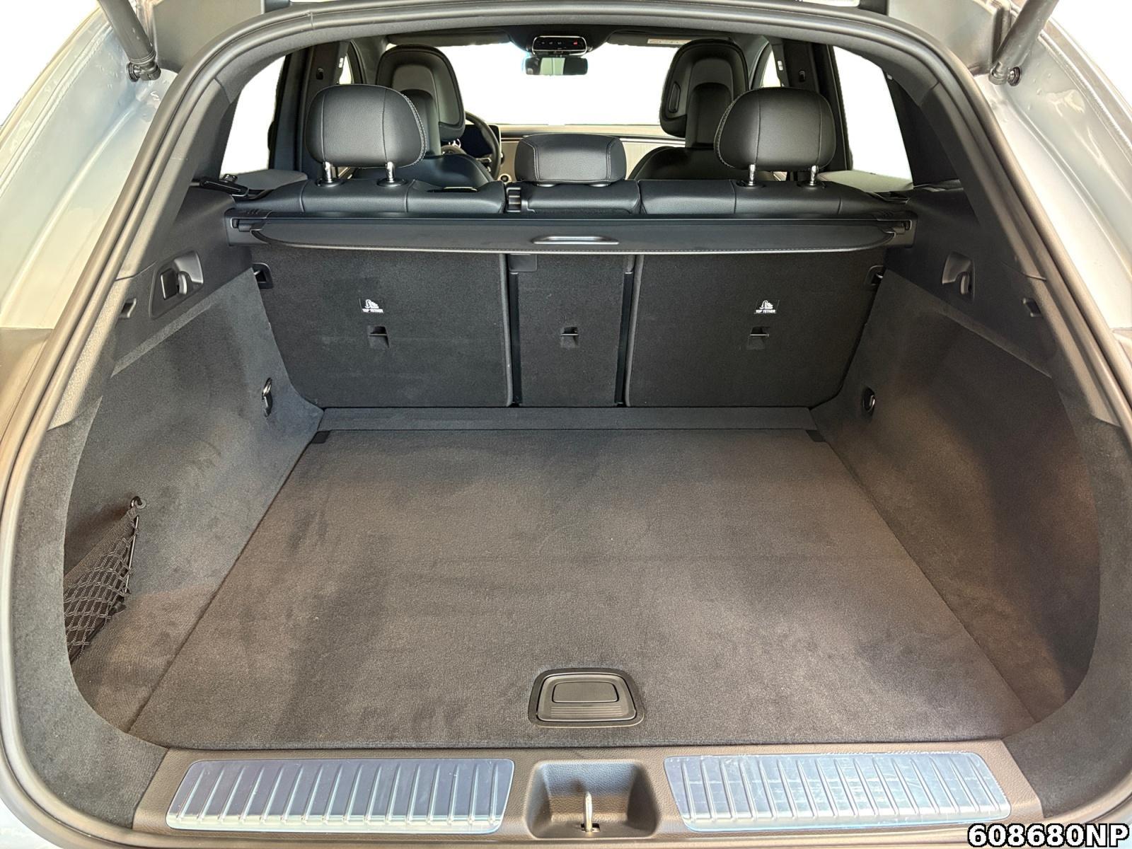 Fahrzeugabbildung Mercedes-Benz EQE SUV 350+ AMG AHK 360° Distronik Night Memory