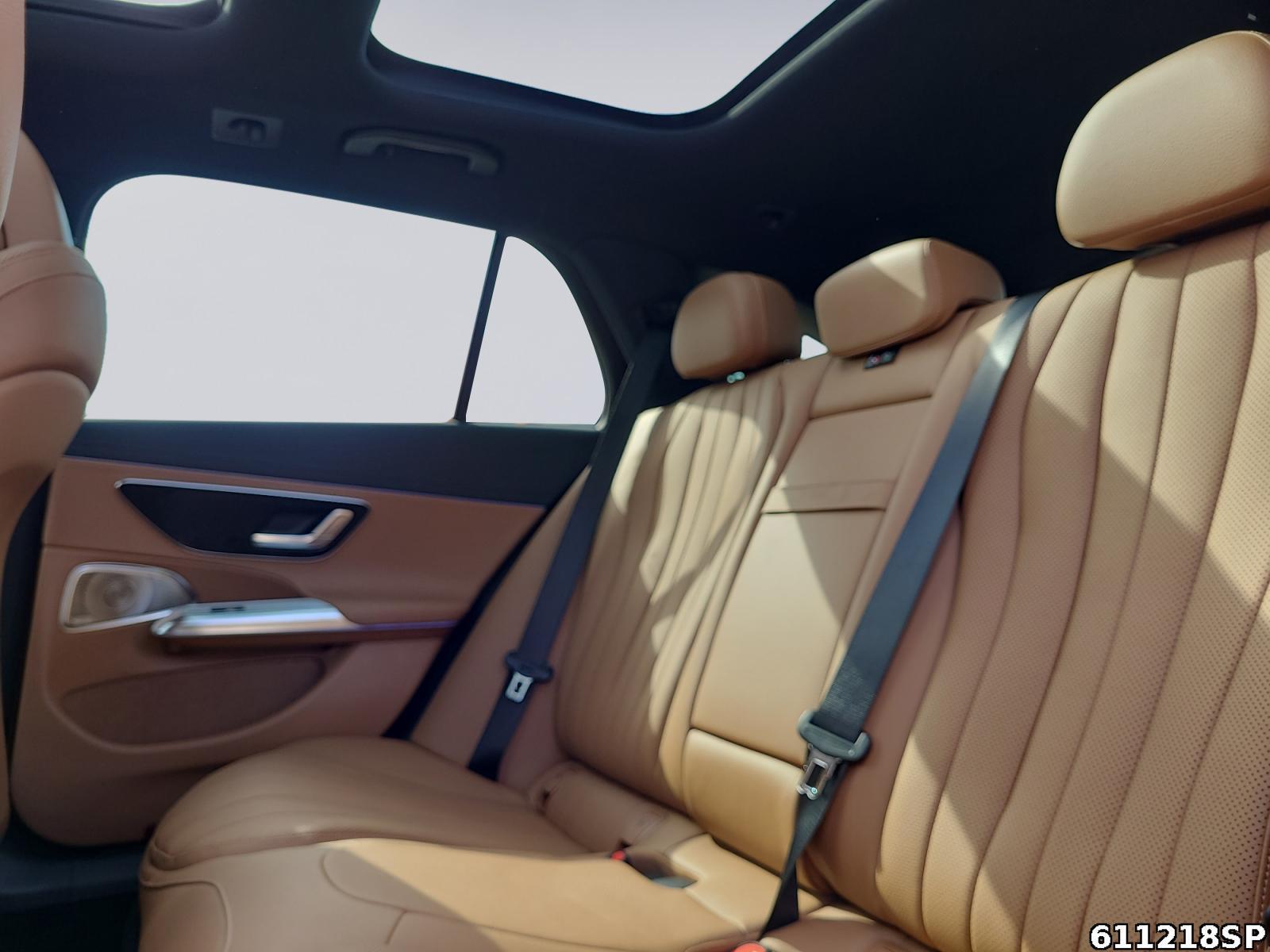 Fahrzeugabbildung Mercedes-Benz E 300 T AMG Burmester Digital-Light Pano AHK