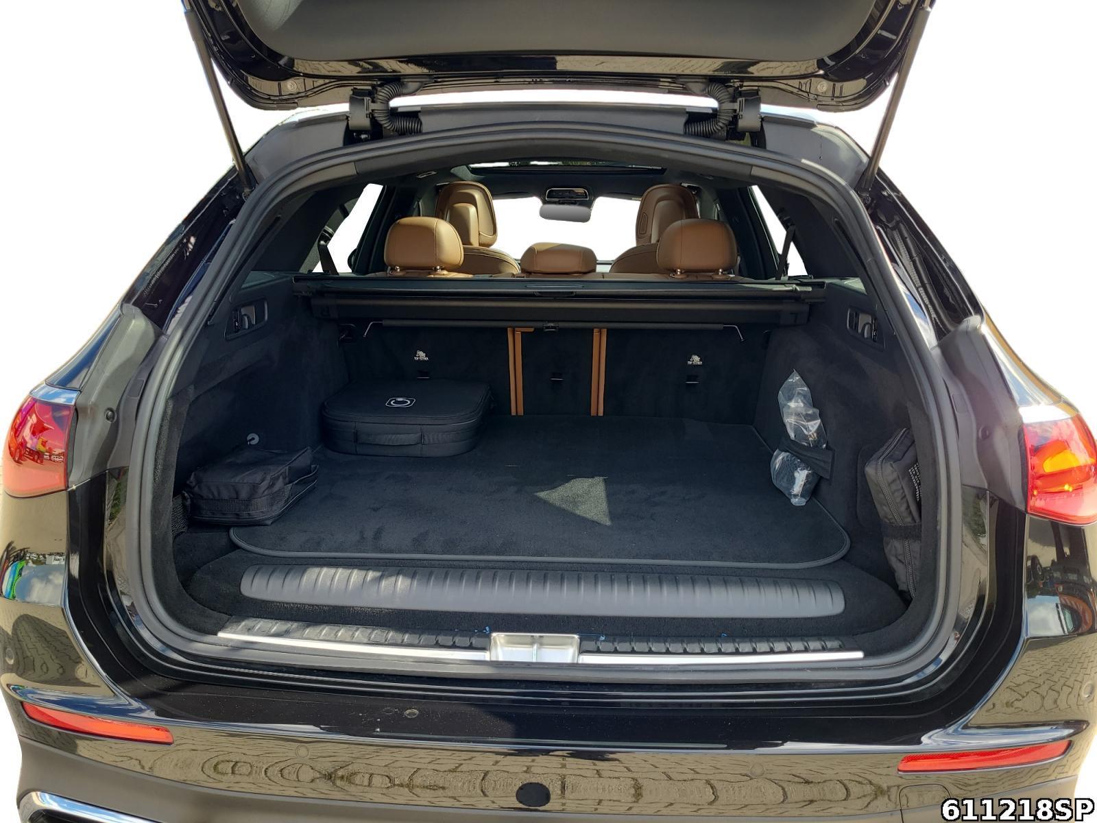 Fahrzeugabbildung Mercedes-Benz E 300 T AMG Burmester Digital-Light Pano AHK