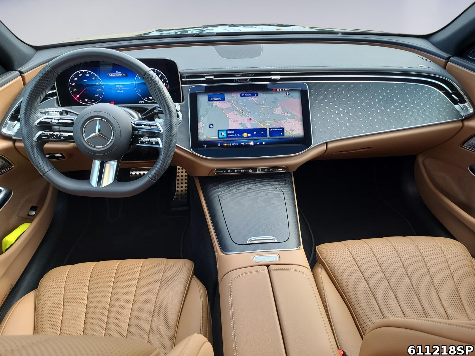 Fahrzeugabbildung Mercedes-Benz E 300 T AMG Burmester Digital-Light Pano AHK