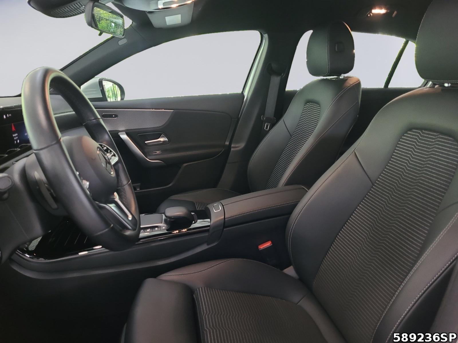 Fahrzeugabbildung Mercedes-Benz A 180 Progressive MBUX CarPlay