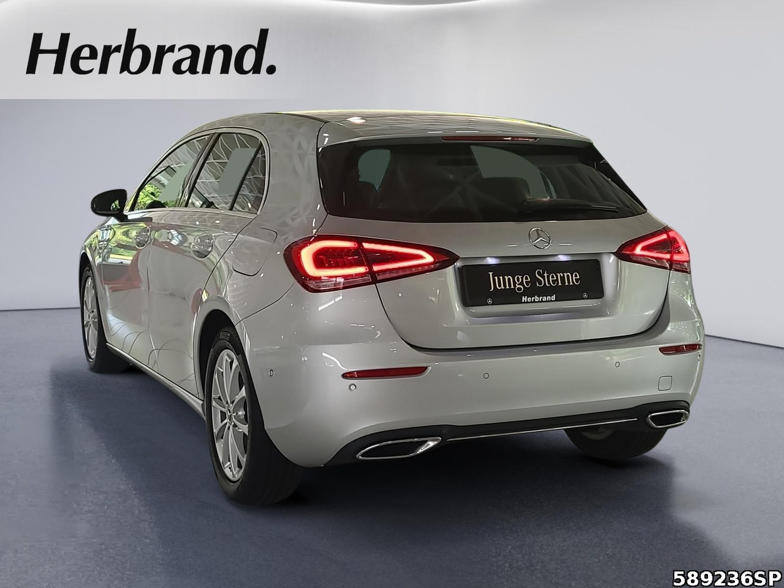 Fahrzeugabbildung Mercedes-Benz A 180 Progressive MBUX CarPlay