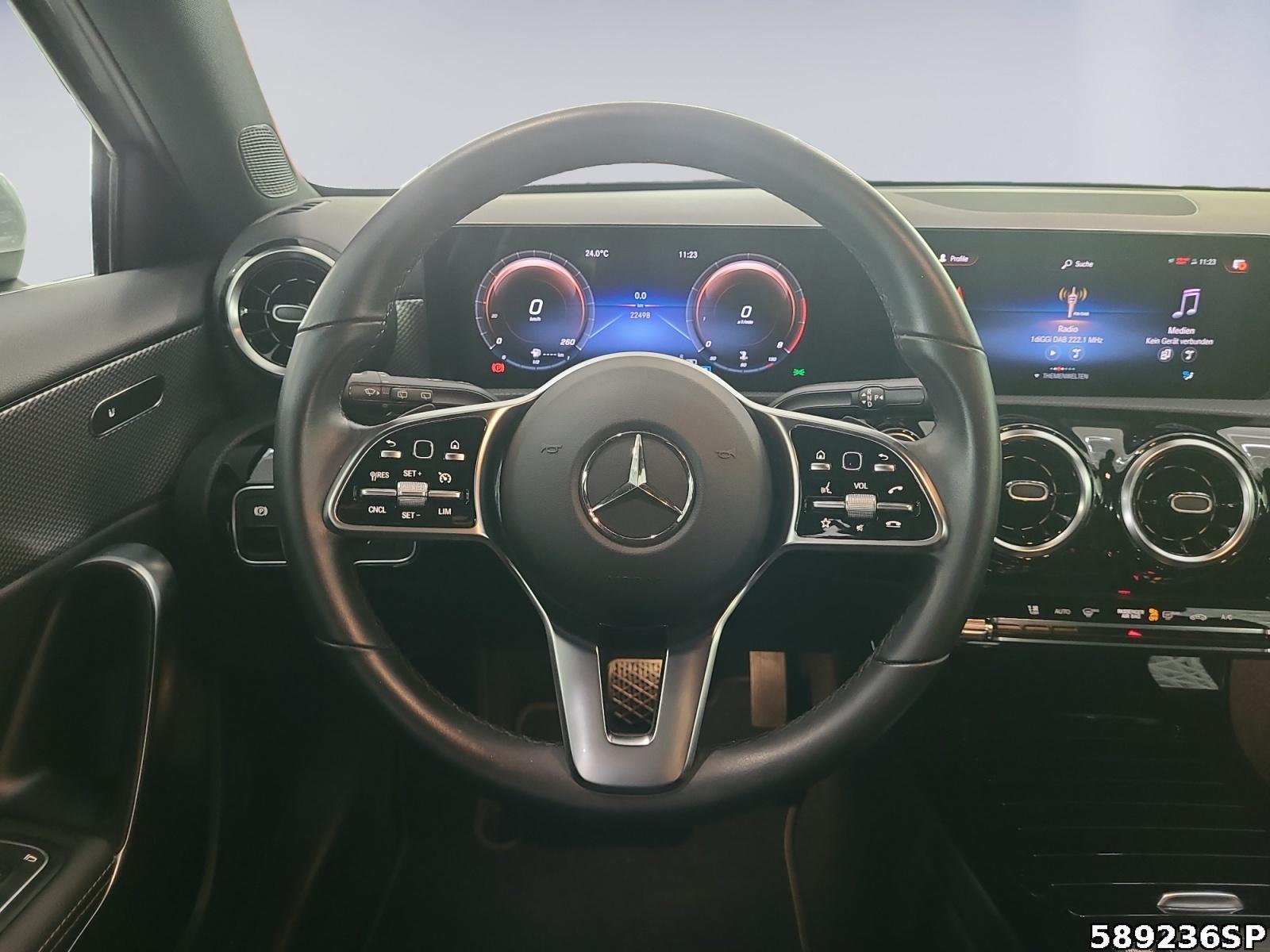 Fahrzeugabbildung Mercedes-Benz A 180 Progressive MBUX CarPlay