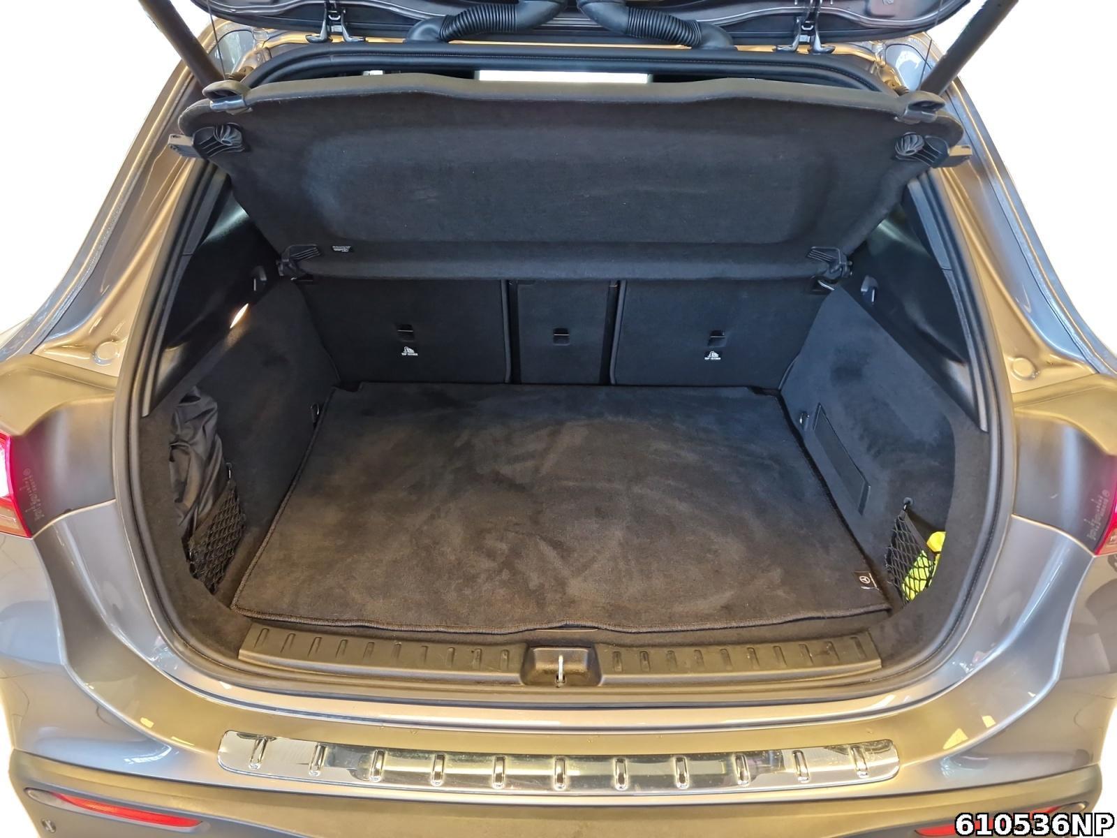 Fahrzeugabbildung Mercedes-Benz EQA AMG Line AHK Head-up Distronic Burmest