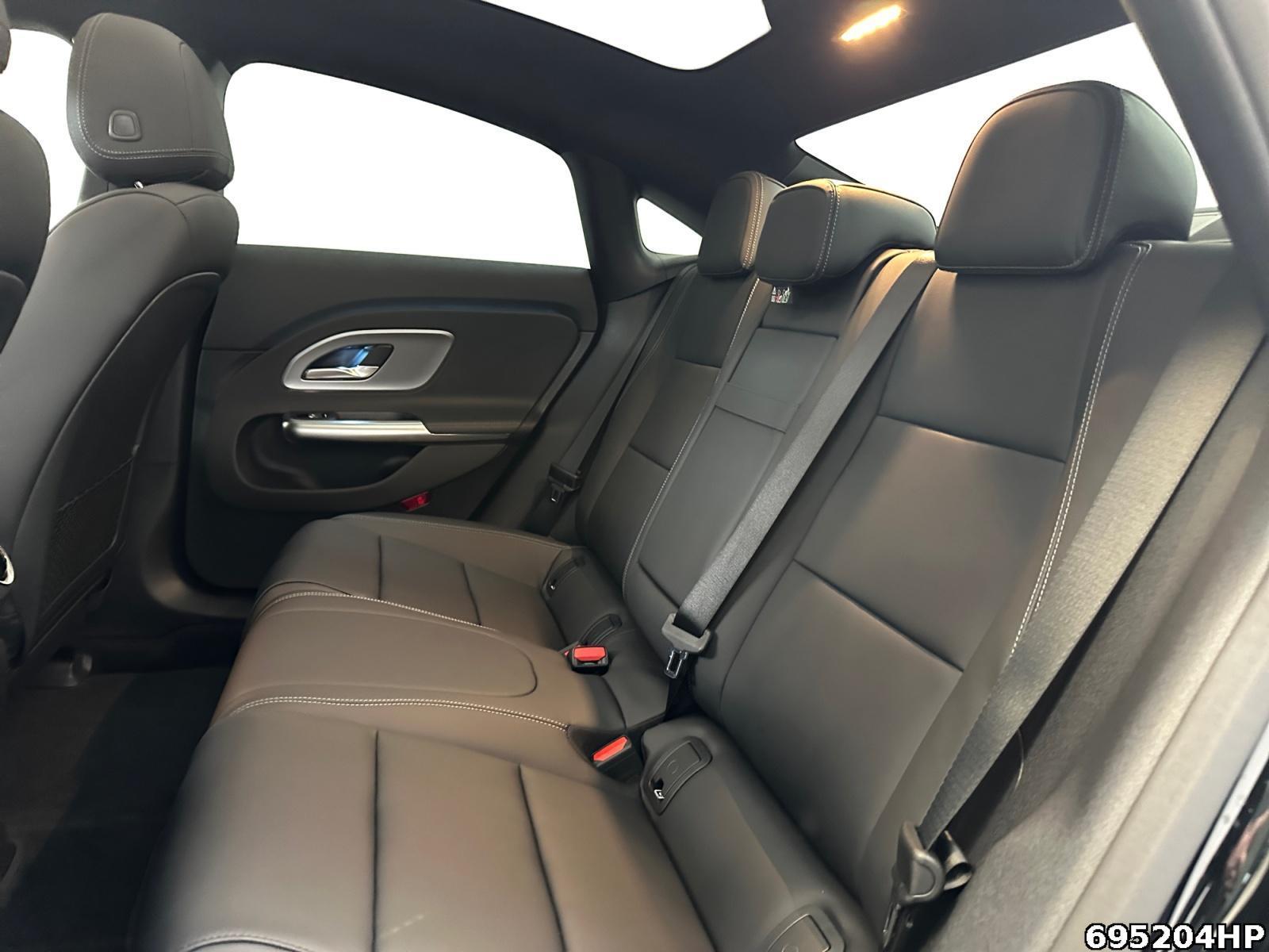 Fahrzeugabbildung Mercedes-Benz CLA 200 +PROGRESSIVE+NIGHT+MEMORY+SUPERSCREEN+