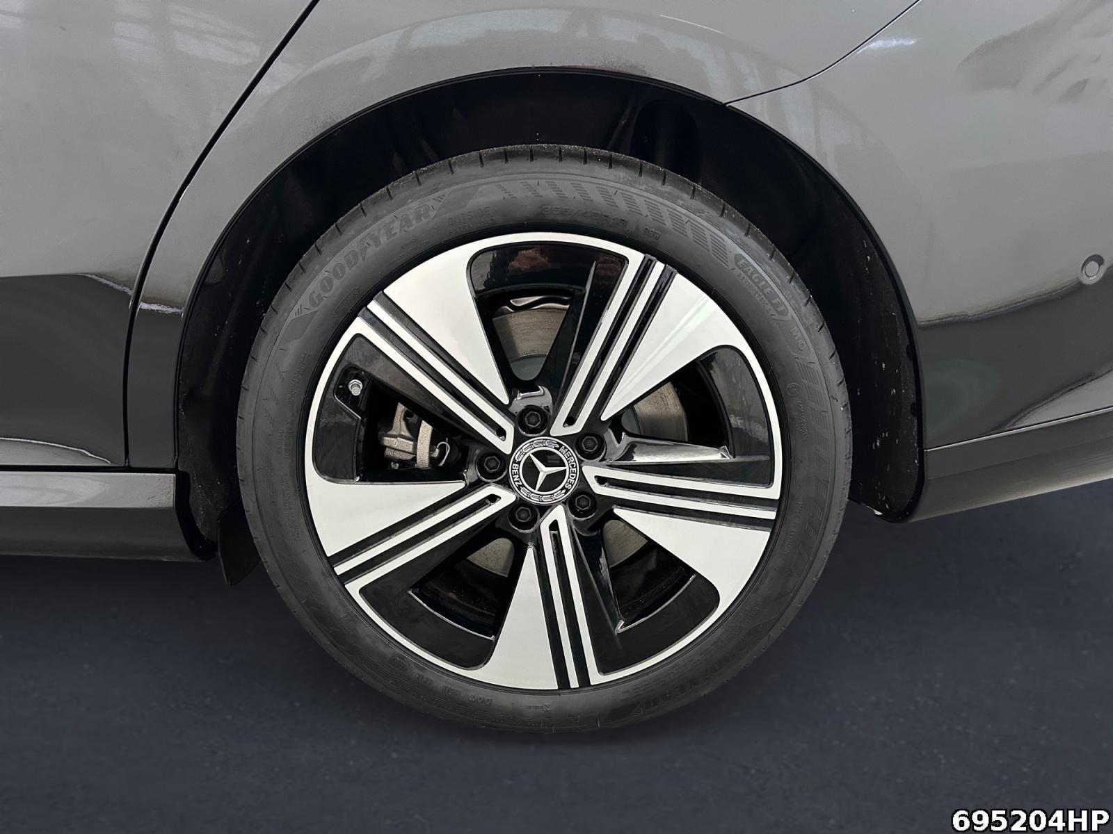 Fahrzeugabbildung Mercedes-Benz CLA 200 +PROGRESSIVE+NIGHT+MEMORY+SUPERSCREEN+