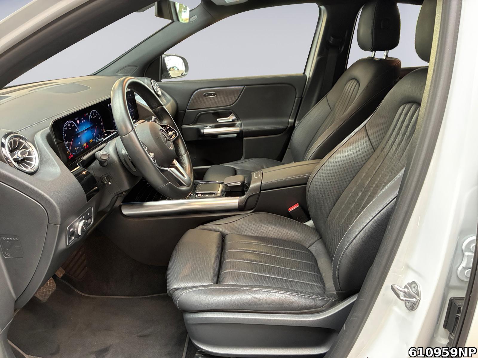 Fahrzeugabbildung Mercedes-Benz GLA 250 4M Progressive Memory Distronic 360°