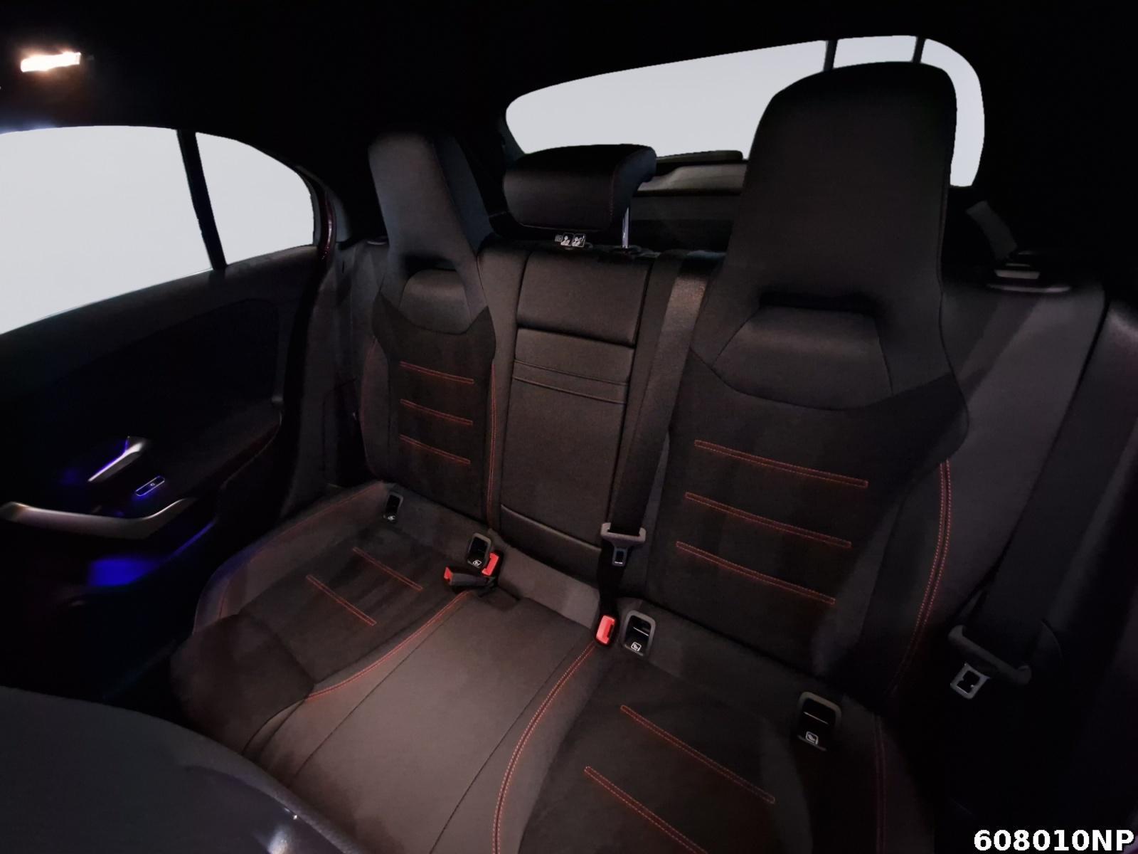 Fahrzeugabbildung Mercedes-Benz A 180 AMG Premium Plus 360 Kamera Pano HUD