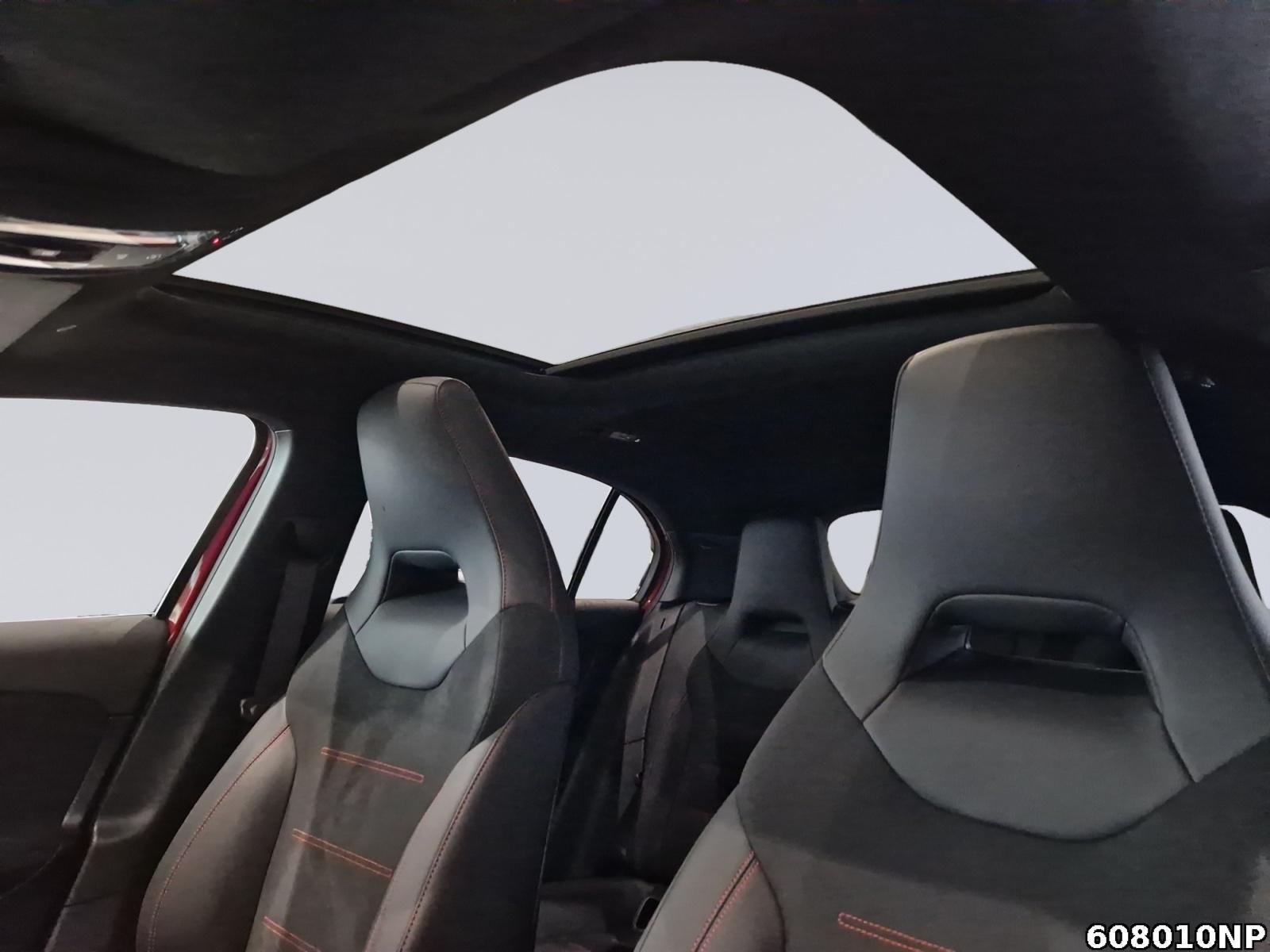 Fahrzeugabbildung Mercedes-Benz A 180 AMG Premium Plus 360 Kamera Pano HUD