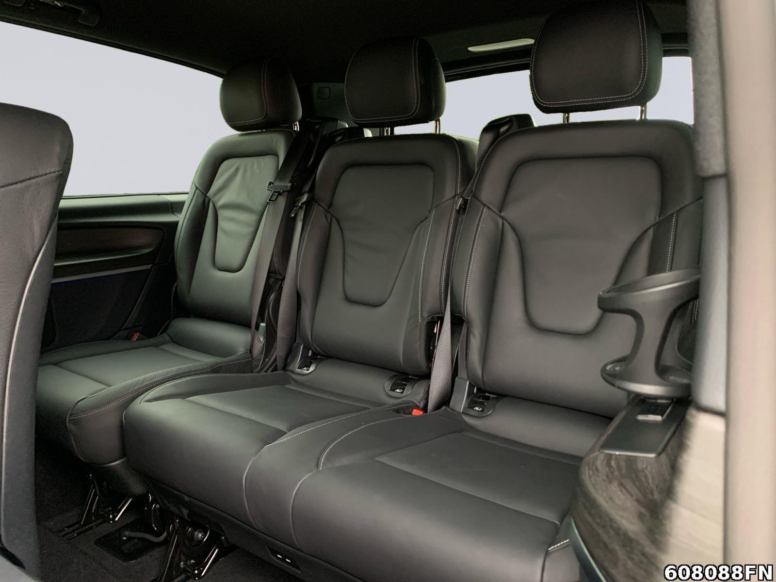 Fahrzeugabbildung Mercedes-Benz V 300 AVG/XXL *8 SITZE*360° KAMERA*EASY-PACK*LED