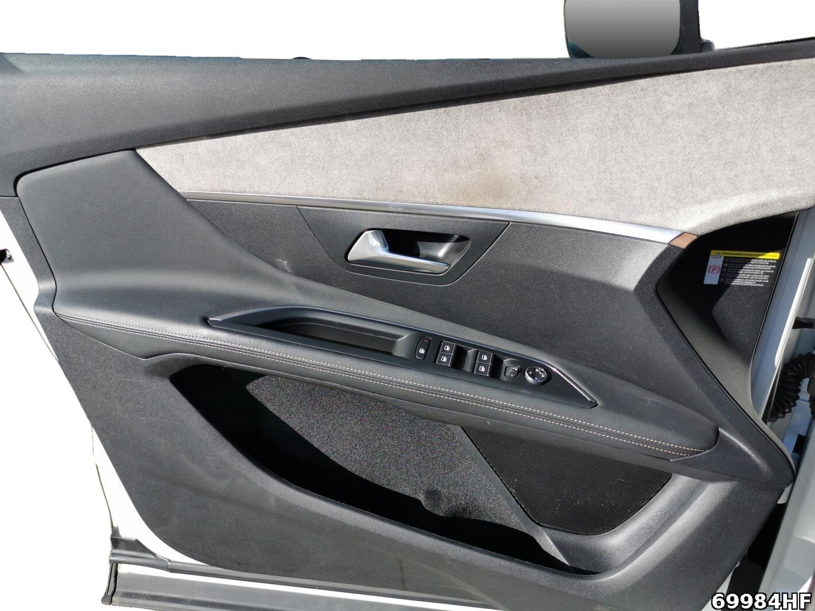 Fahrzeugabbildung Peugeot 3008 225 (Plug-In) GT (EURO 6d)