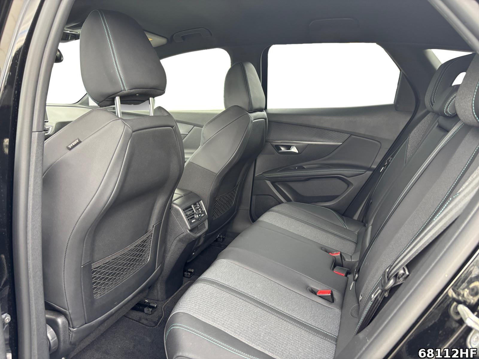 Fahrzeugabbildung Peugeot 3008 Allure Mildhybrid+8FACHBEREIFT+CARPLAY+DAB