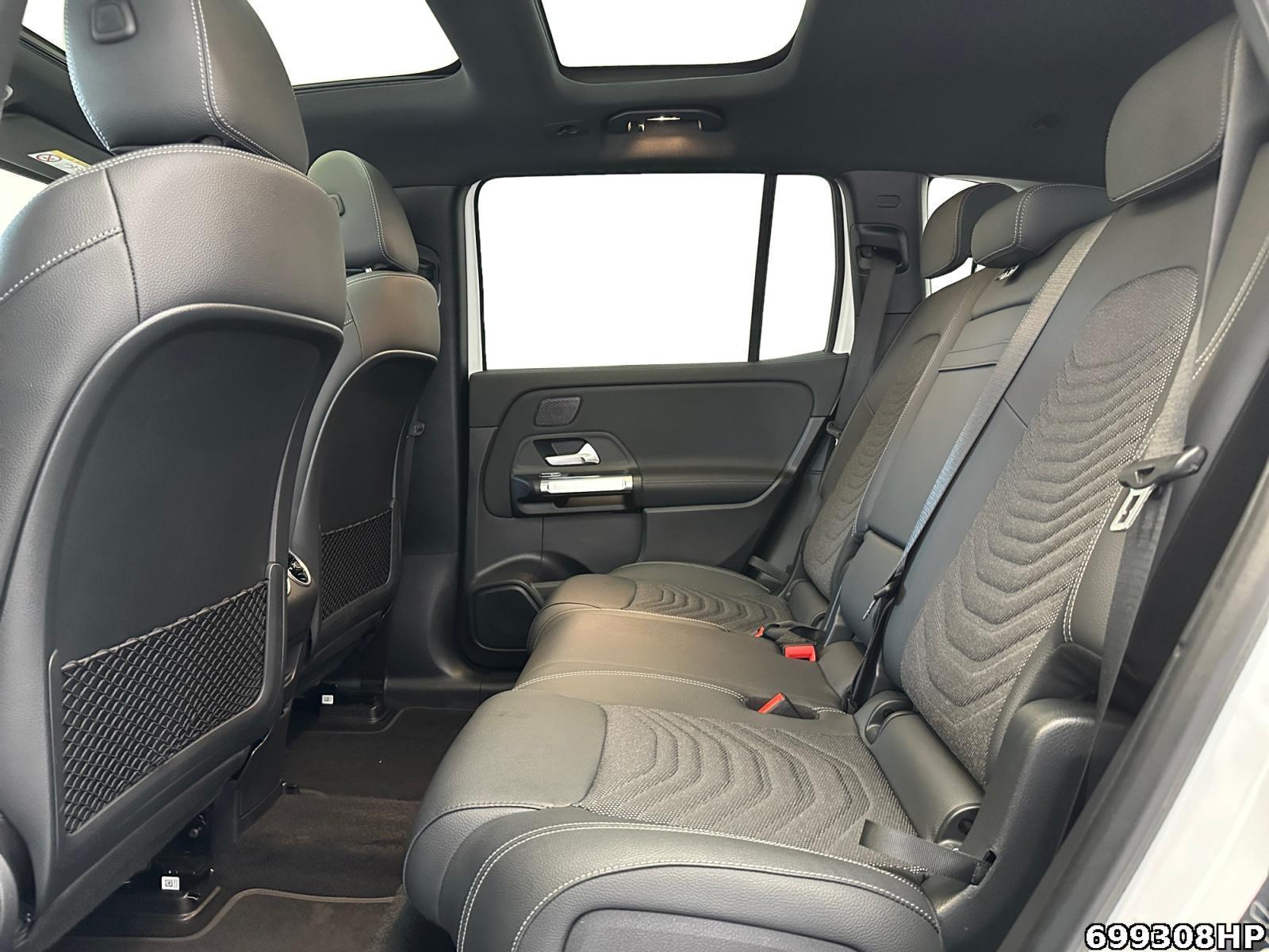 Fahrzeugabbildung Mercedes-Benz EQB 4M Progressive Pano AHK KEYLESS 360°-K.