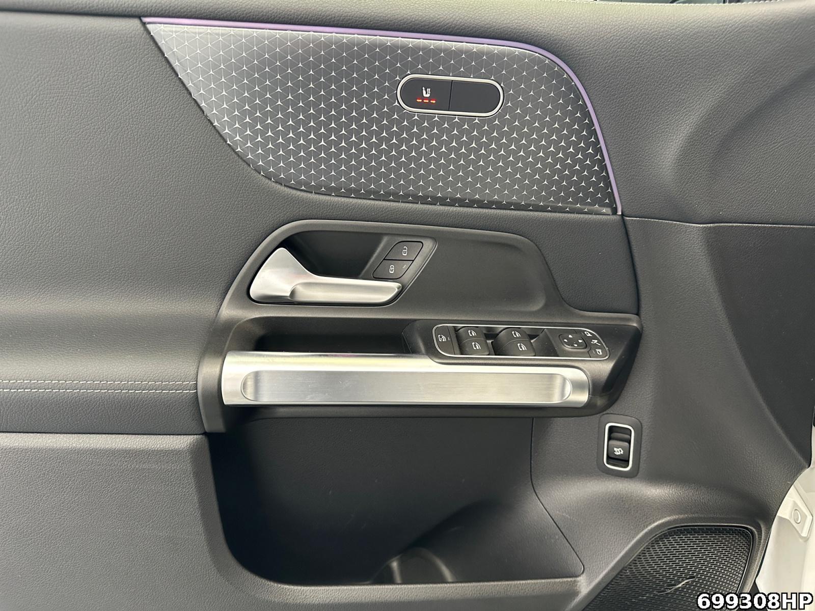 Fahrzeugabbildung Mercedes-Benz EQB 4M Progressive Pano AHK KEYLESS 360°-K.