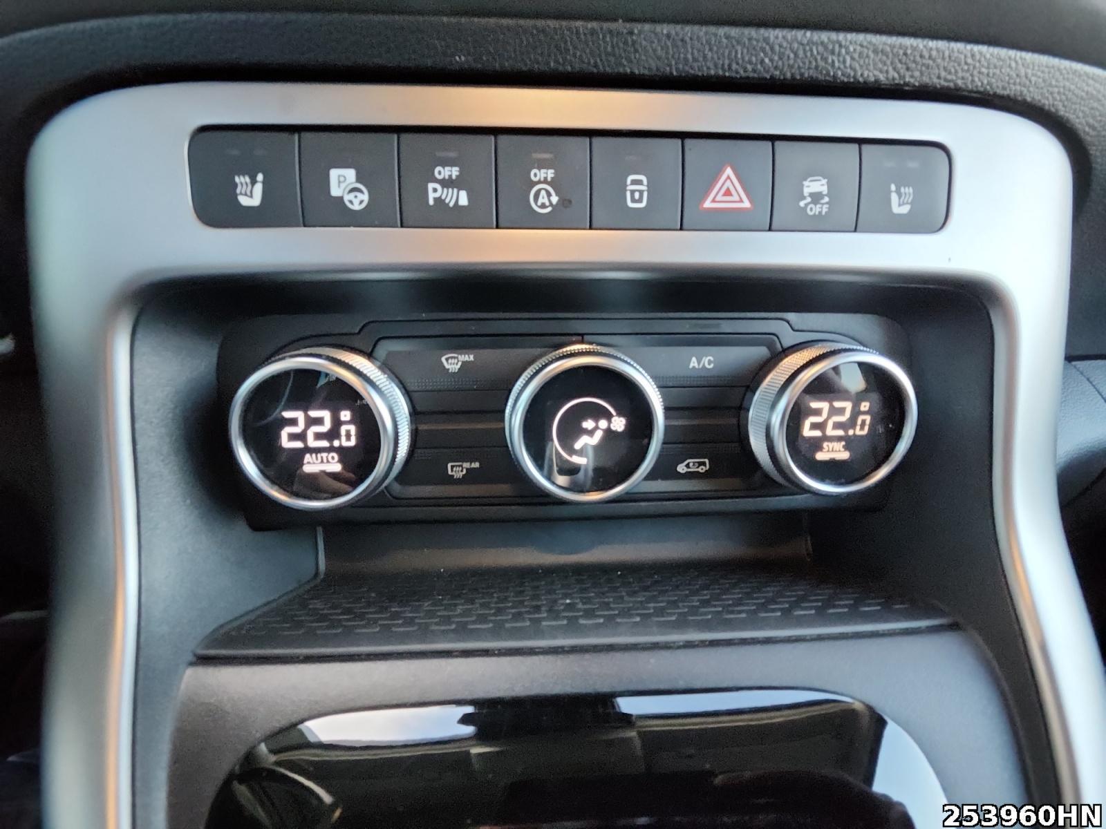 Fahrzeugabbildung Mercedes-Benz T-Klasse 180 D*LED*Kamera*Navi*Automatik*Tempomat*