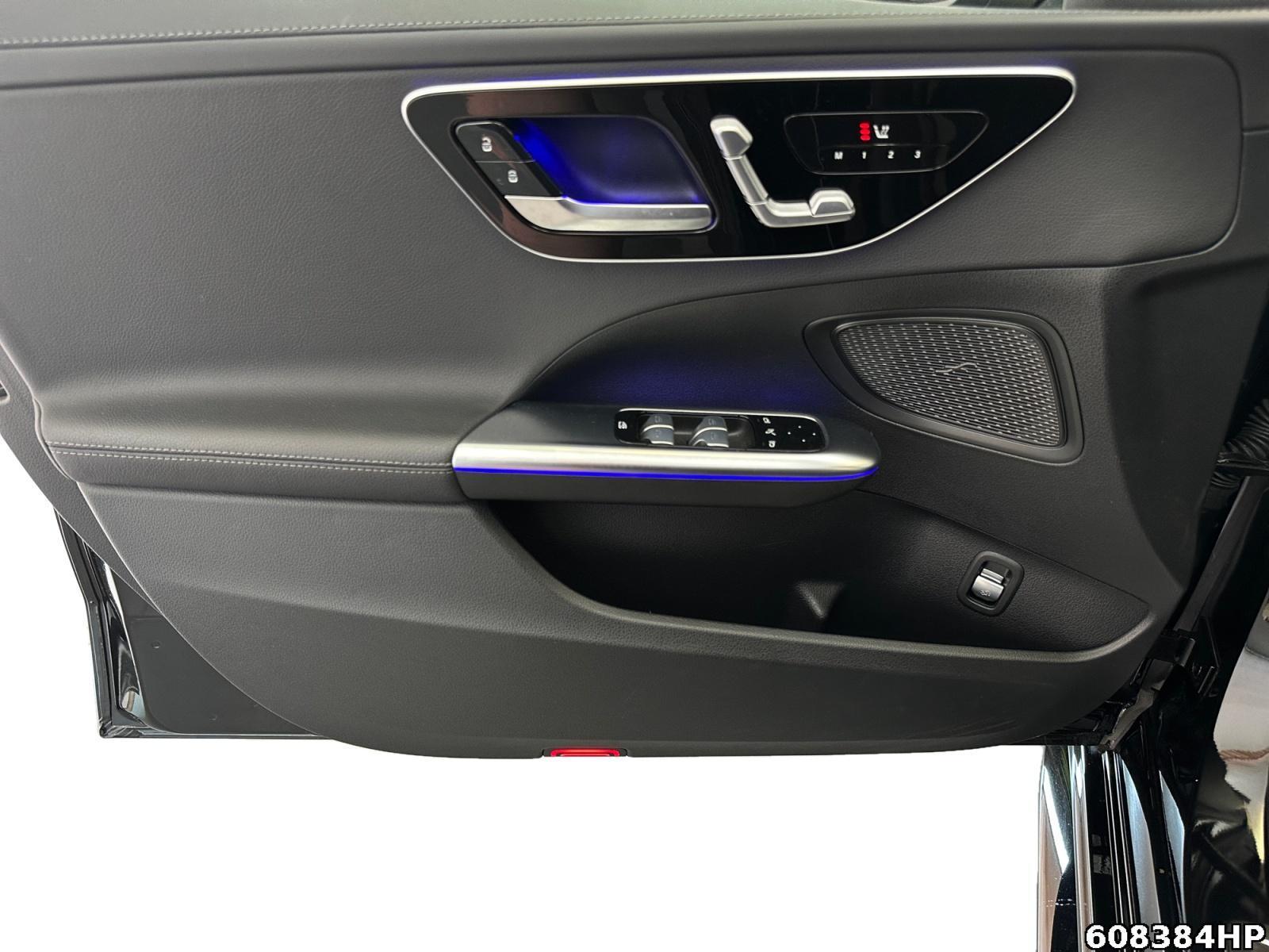 Fahrzeugabbildung Mercedes-Benz C 220 d T AMG Line Pano DIGITAL L AHK DISTRONIC