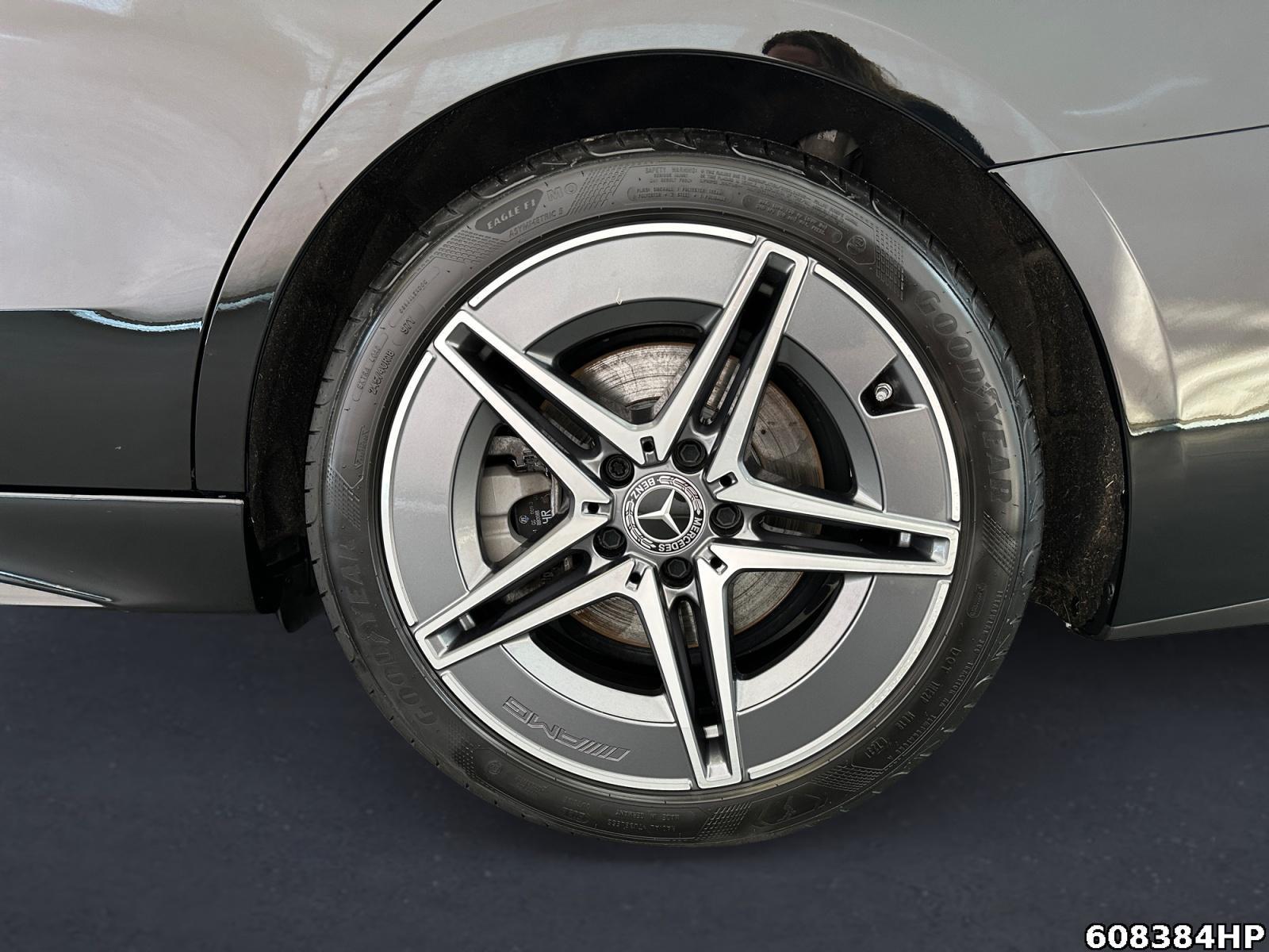 Fahrzeugabbildung Mercedes-Benz C 220 d T AMG Line Pano DIGITAL L AHK DISTRONIC