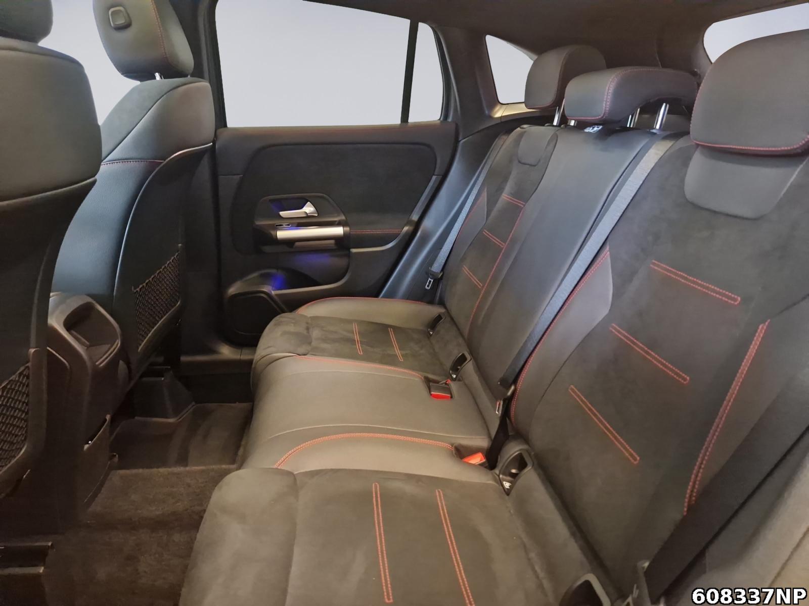 Fahrzeugabbildung Mercedes-Benz GLA 200 AMG Line Pano Night 360 Kamera