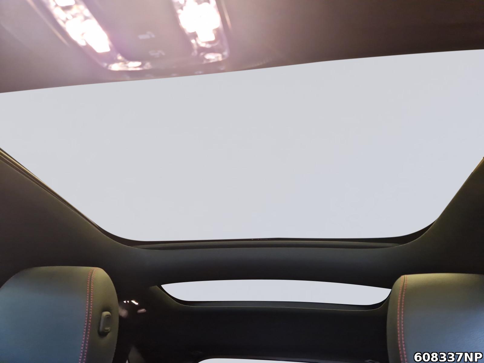 Fahrzeugabbildung Mercedes-Benz GLA 200 AMG Line Pano Night 360 Kamera