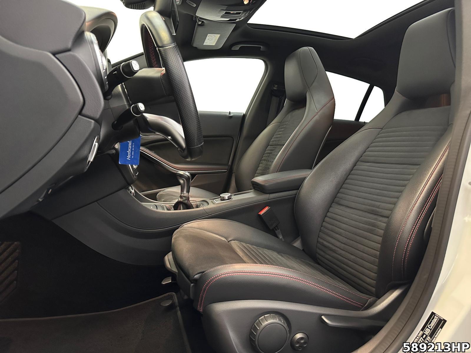 Fahrzeugabbildung Mercedes-Benz CLA 200 Shooting Brake AMG AMG Navi LED Night