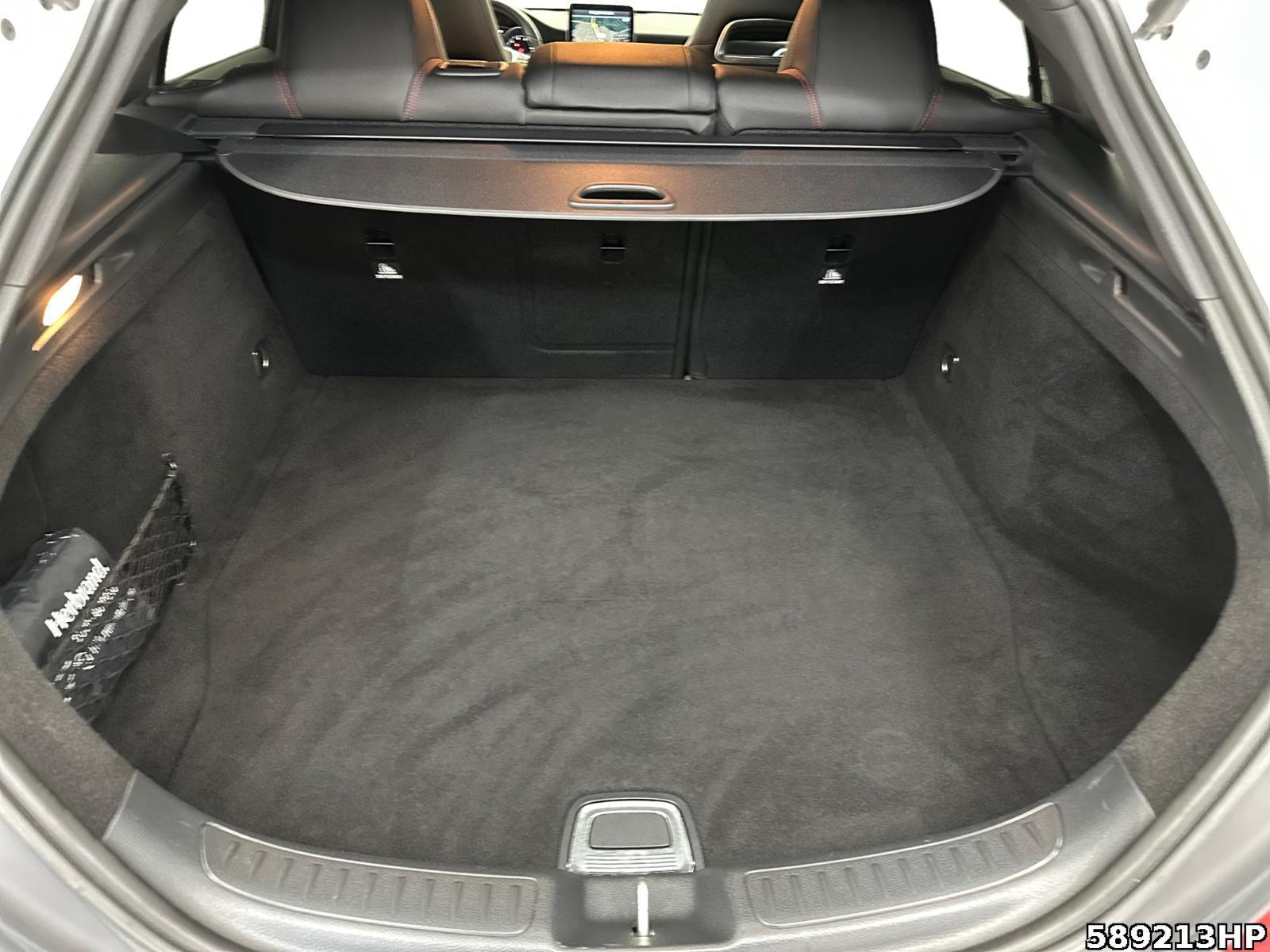 Fahrzeugabbildung Mercedes-Benz CLA 200 Shooting Brake AMG AMG Navi LED Night
